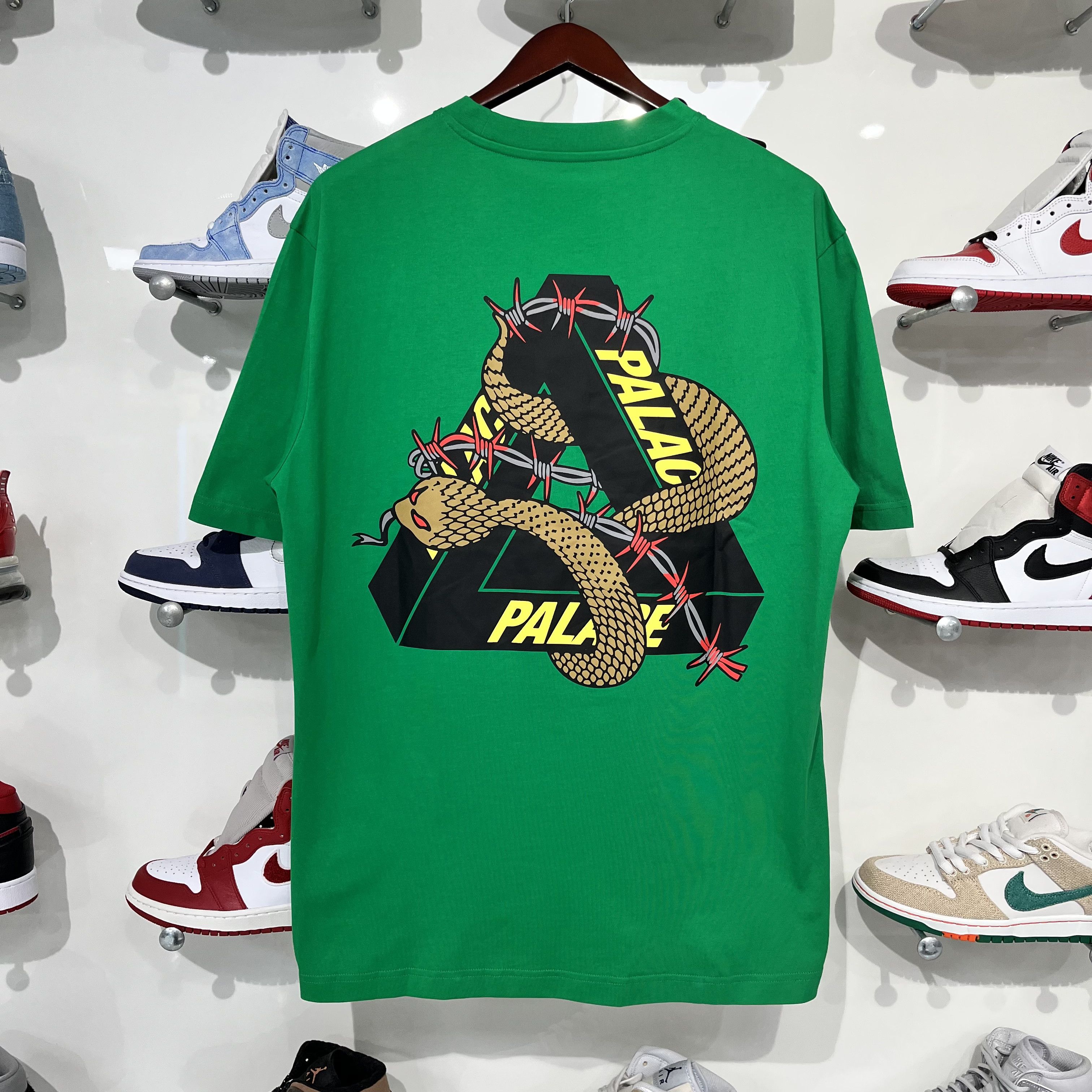 Palace Palace Hesh Mit Fresh T-Shirt Green Size US XL / EU 56 / 4 - 1 Thumbnail