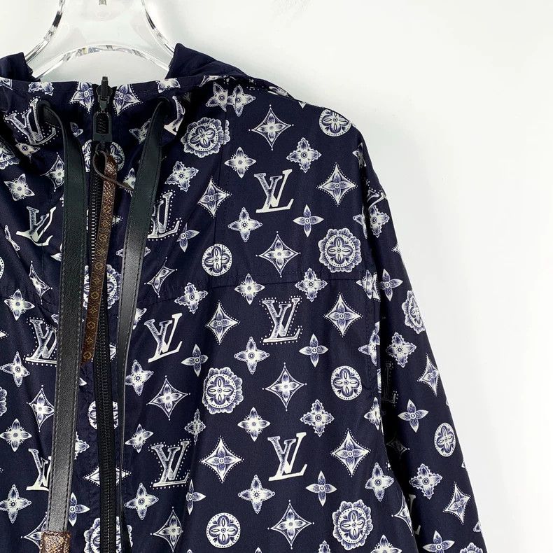 Louis Vuitton Louis Vuitton 25 dark blue logo full print hooded drawstri Size XS / US 0-2 / IT 36-38 - 5 Thumbnail