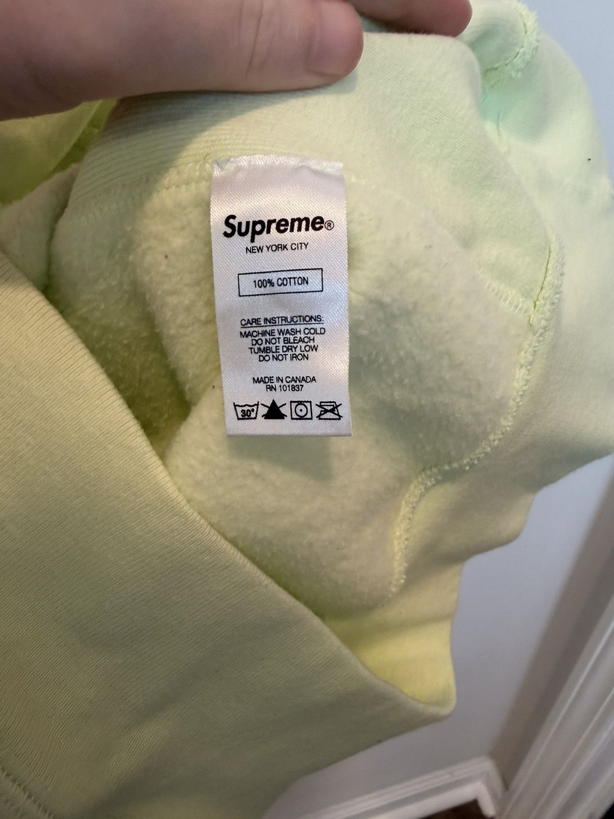 Supreme Supreme F/W 17 Pale Lime box logo Size US M / EU 48-50 / 2 - 3 Thumbnail
