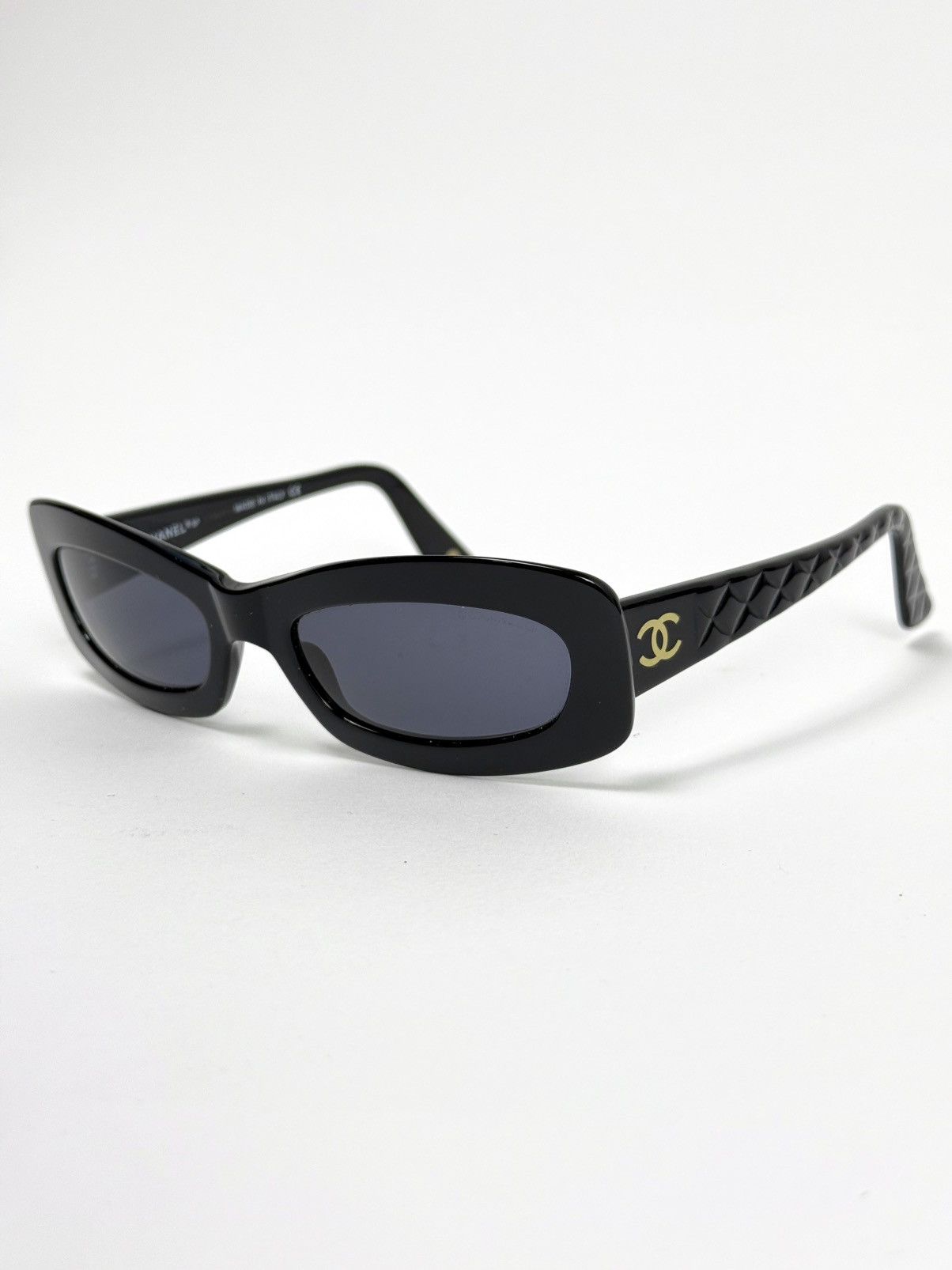 Chanel VINTAGE CHANEL BLACK SUNGLASSES Size ONE SIZE - 1 Thumbnail