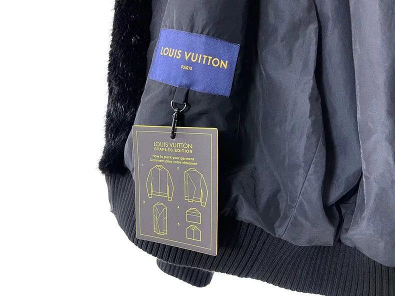 Louis Vuitton Louis Vuitton black mink fur hoodie-2507 Size US M / EU 48-50 / 2 - 5 Thumbnail