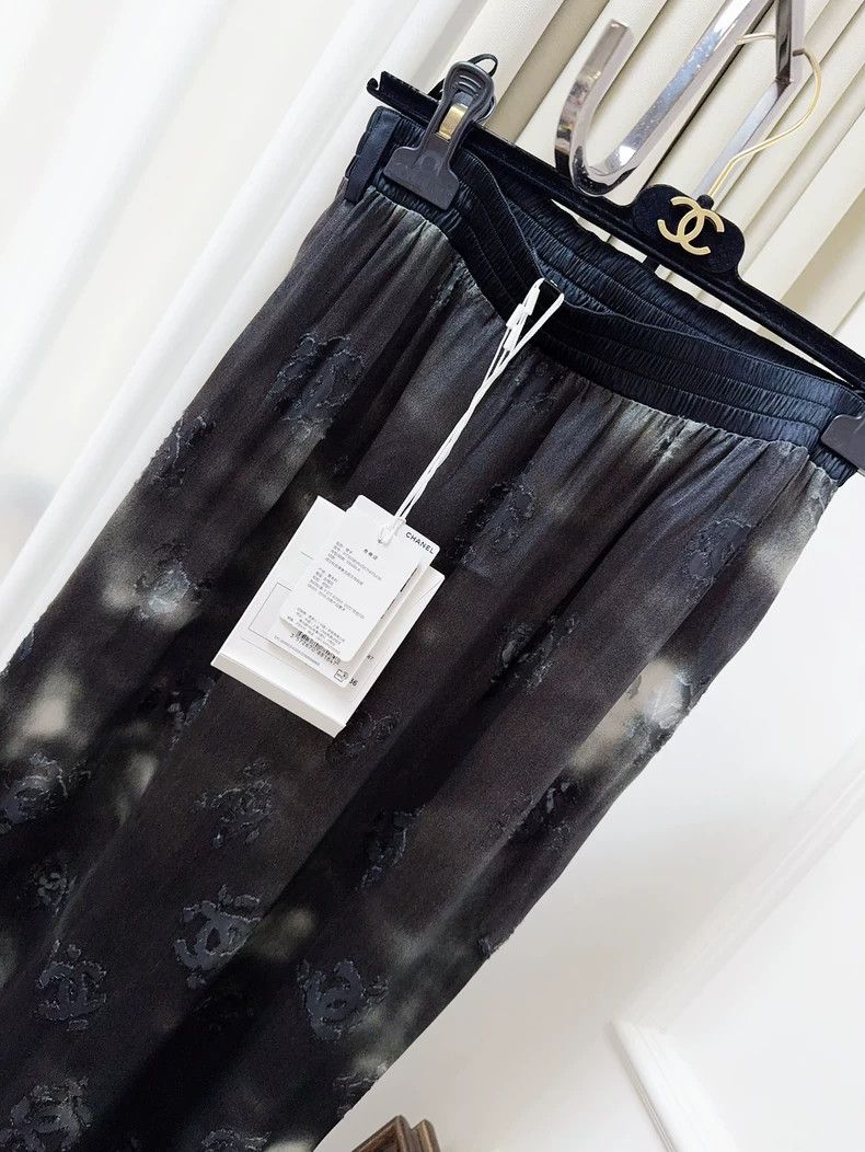 Chanel Chanel 22A handicraft workshop black full-print double C m Size 24" / US 00 / IT 34 - 2 Thumbnail