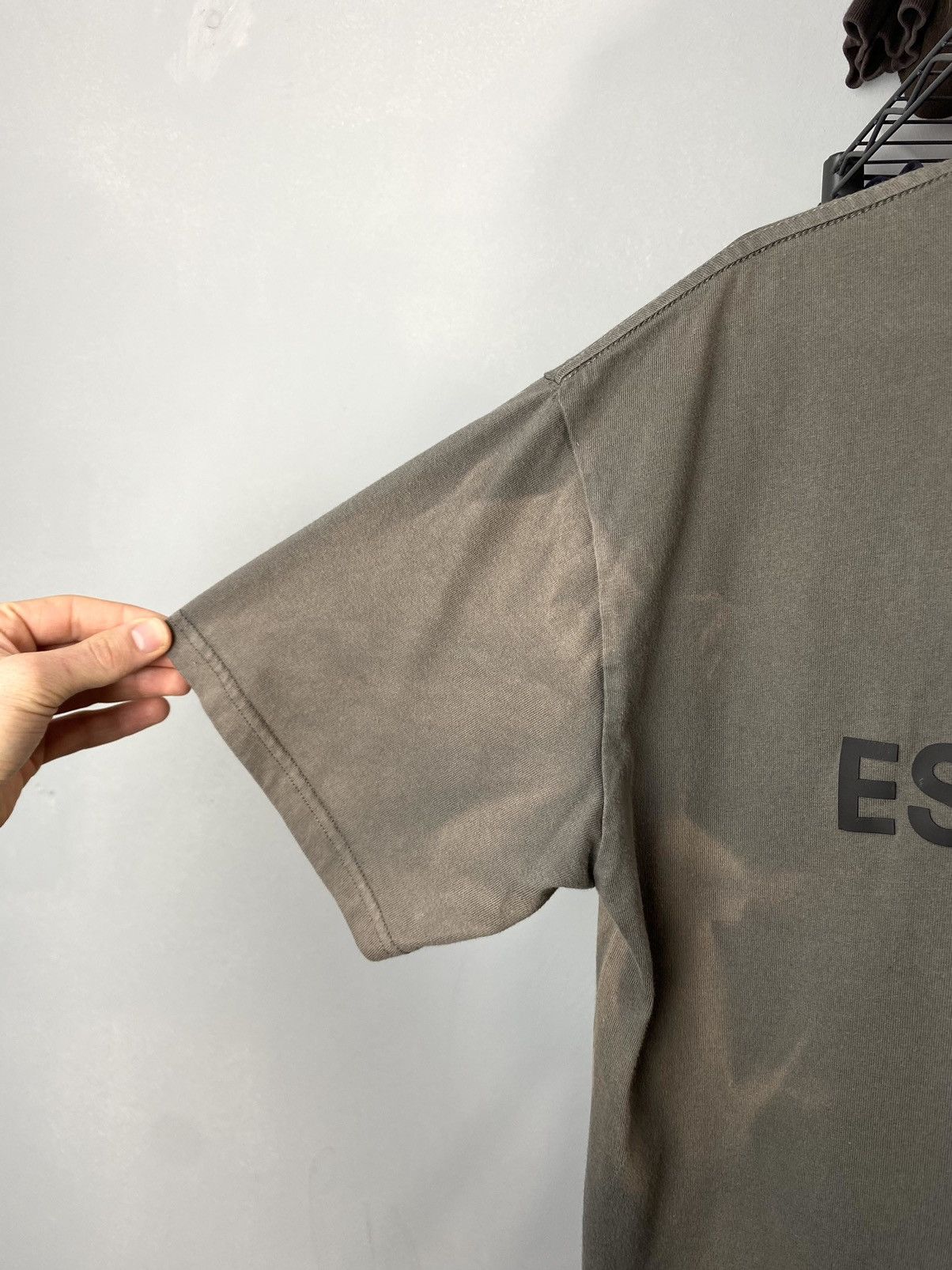 Essentials Essentials Fear Of God Sunfaded Style T Shirt Hype Size US L / EU 52-54 / 3 - 4 Thumbnail