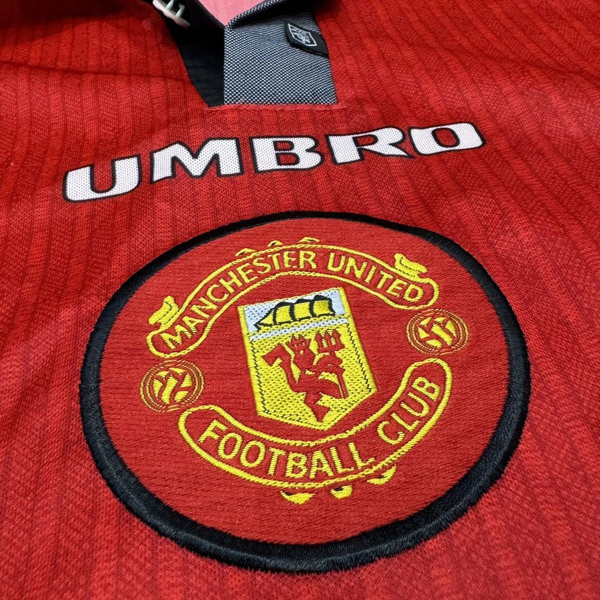 Umbro Manchester united 96/98 L/S home shirt #15 Poborsky Size US L / EU 52-54 / 3 - 4 Thumbnail