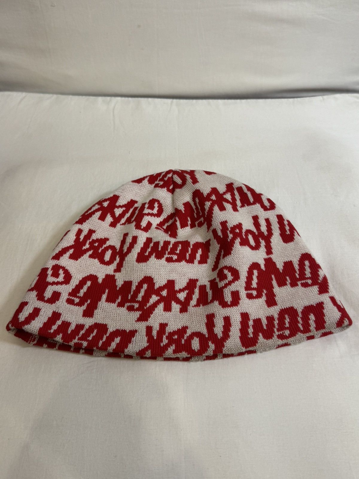 Supreme Supreme Graffiti Fat Tip Beanie in a white and red colorway Size ONE SIZE - 7 Thumbnail