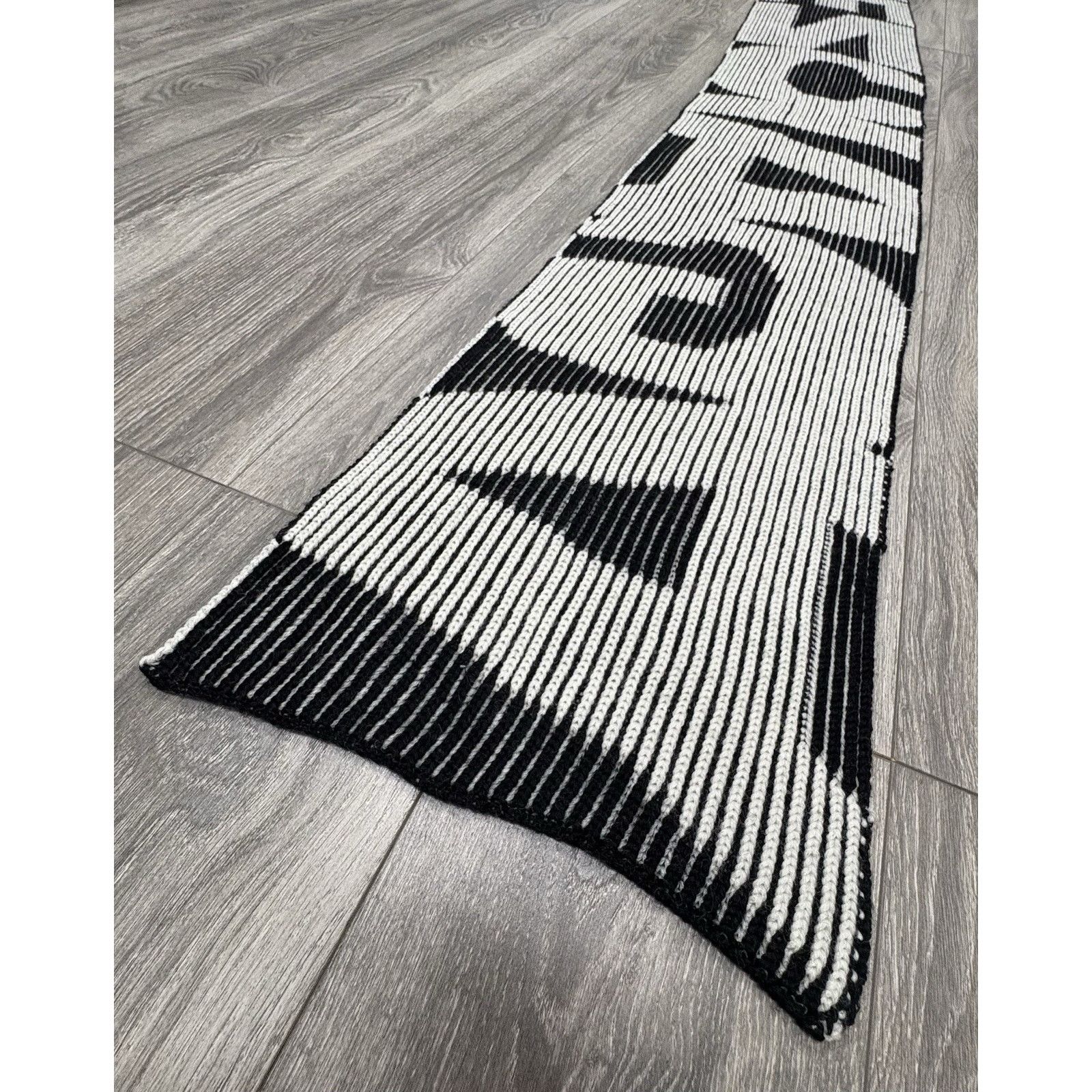 Balenciaga Balenciaga Logo Printed Wool Scarf | NEW! Size ONE SIZE - 5 Thumbnail