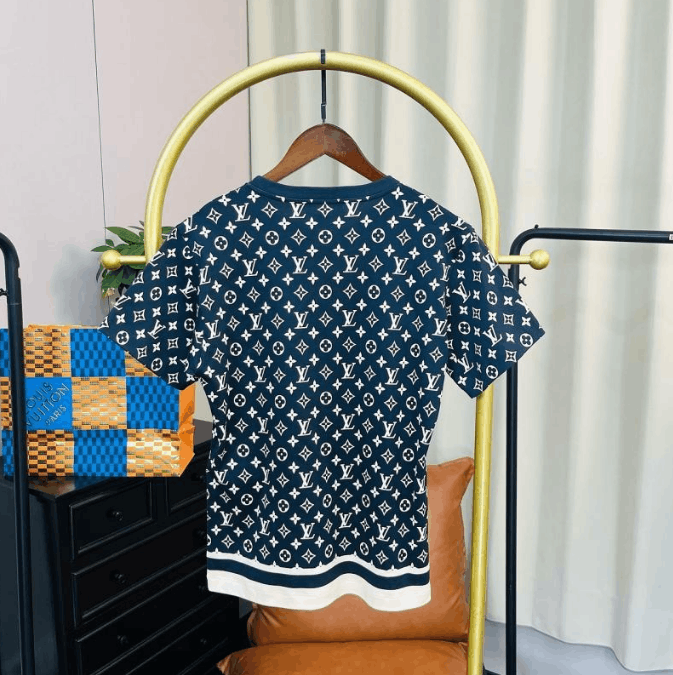 Louis Vuitton Louis Vuitton short-sleeve T-shirt Size US XS / EU 42 / 0 - 2 Thumbnail