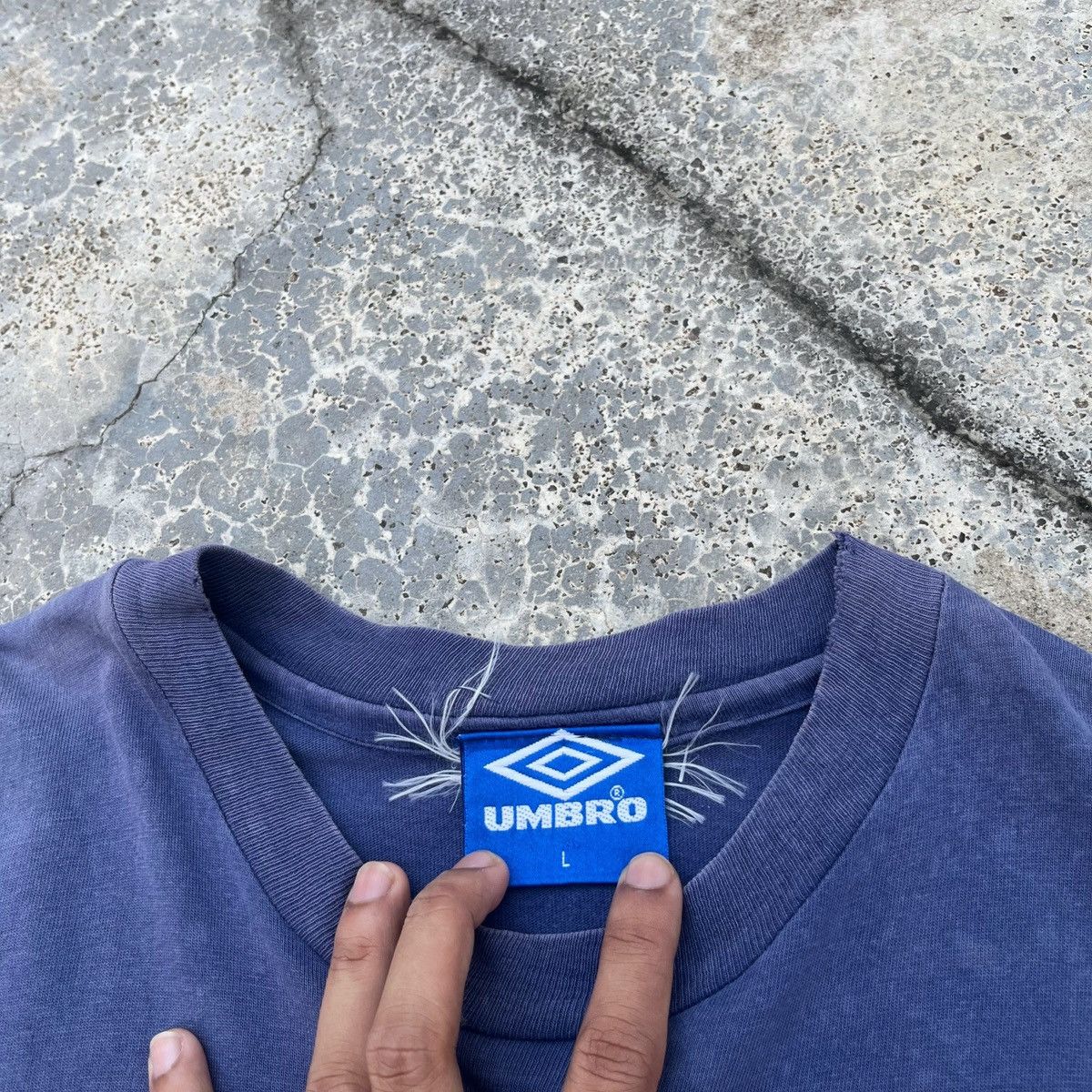 Umbro Vintage 90s Umbro England Nice Distressed Big Logo Design Size US L / EU 52-54 / 3 - 5 Thumbnail