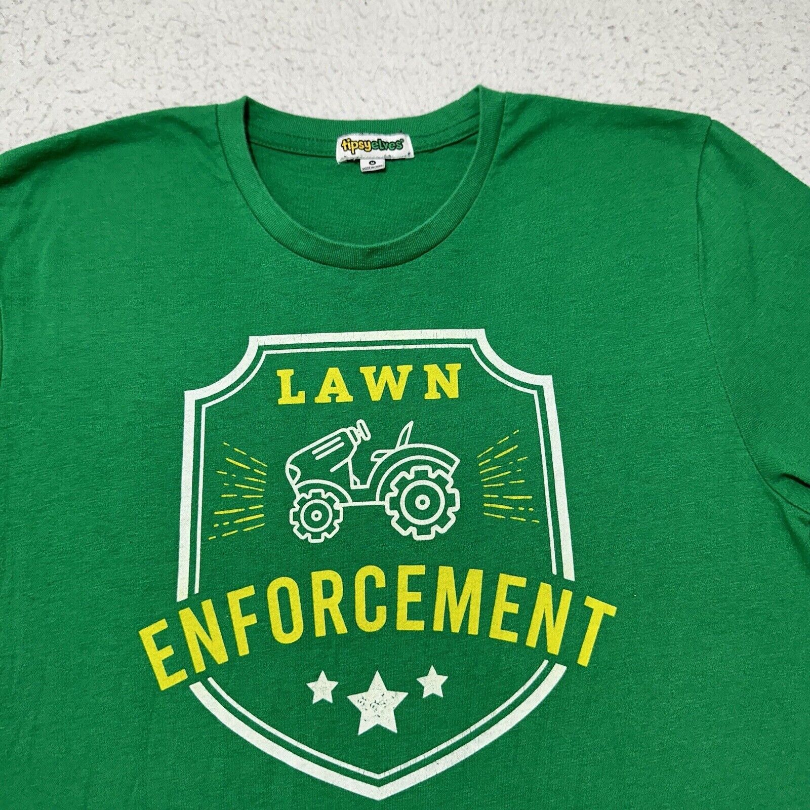 Tipsy Elves Tipsy Elves Men's Medium Green Lawn Enforcement T Shirt Size US M / EU 48-50 / 2 - 2 Thumbnail