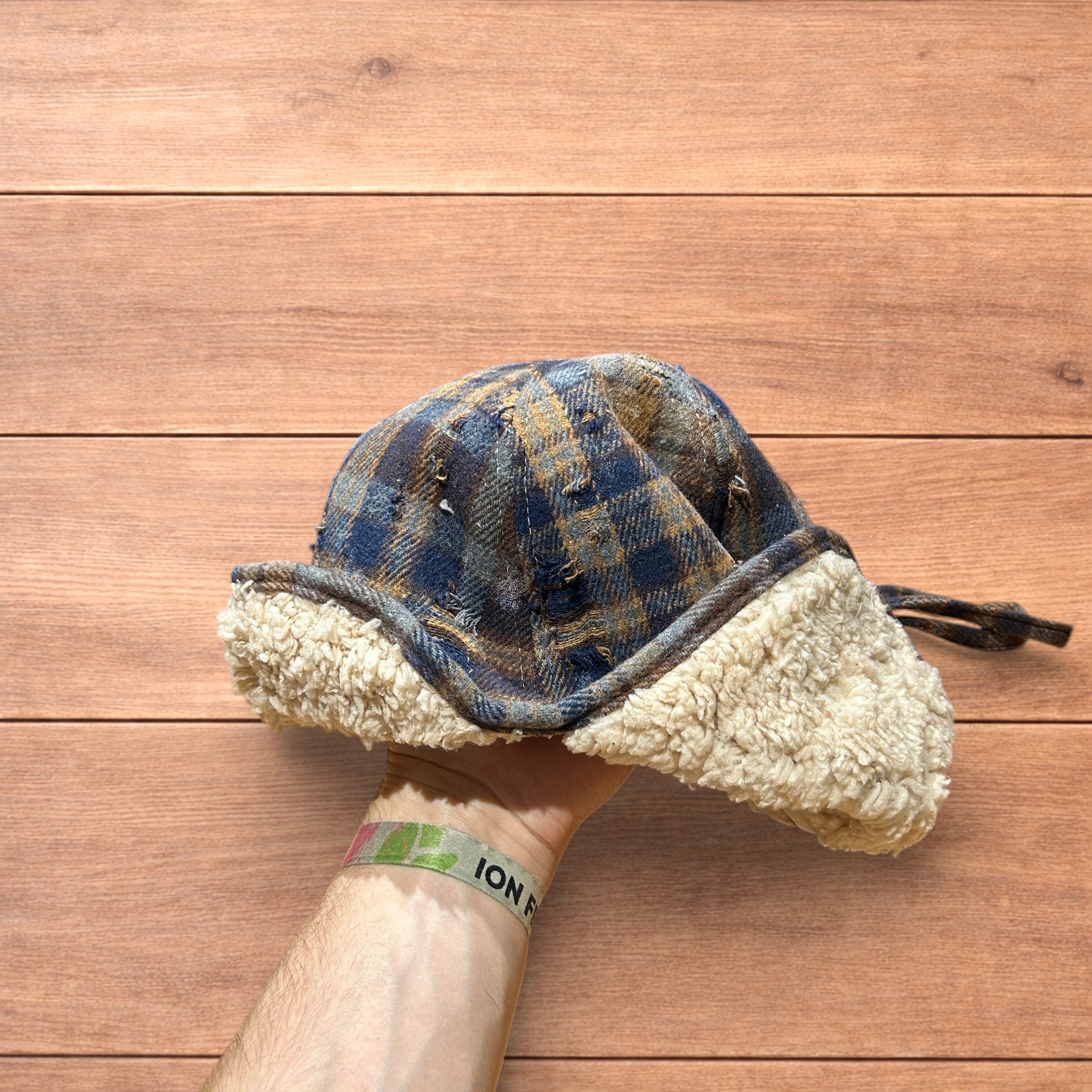 Japanese Brand Vintage style trapper ear flap checkered hat in navy/brown. Size ONE SIZE - 4 Thumbnail