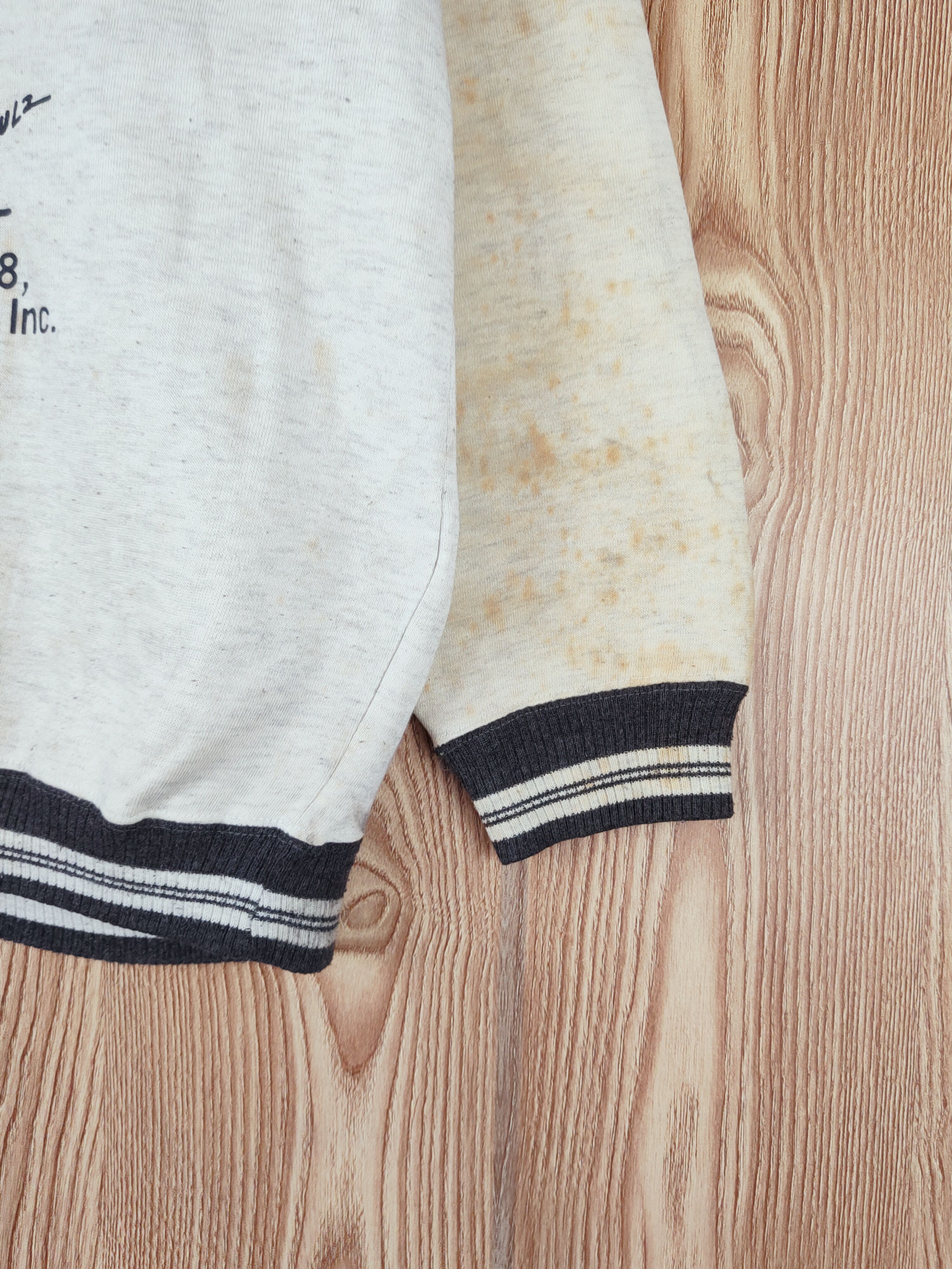 Cartoon Network × Peanuts × Vintage Circle Vault Cream Peanuts Sweatshirts #W029 Size US M / EU 48-50 / 2 - 7 Thumbnail