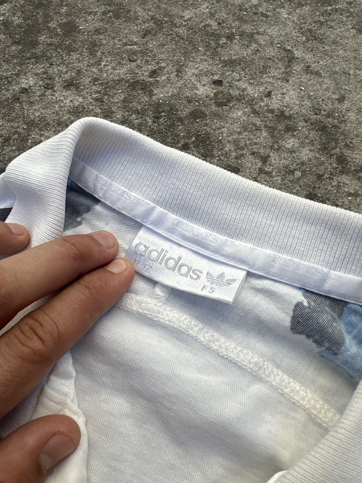 Adidas Vintage Adidas Climalite 2000 Polos Streetwear Rare L Casual Size US L / EU 52-54 / 3 - 4 Thumbnail