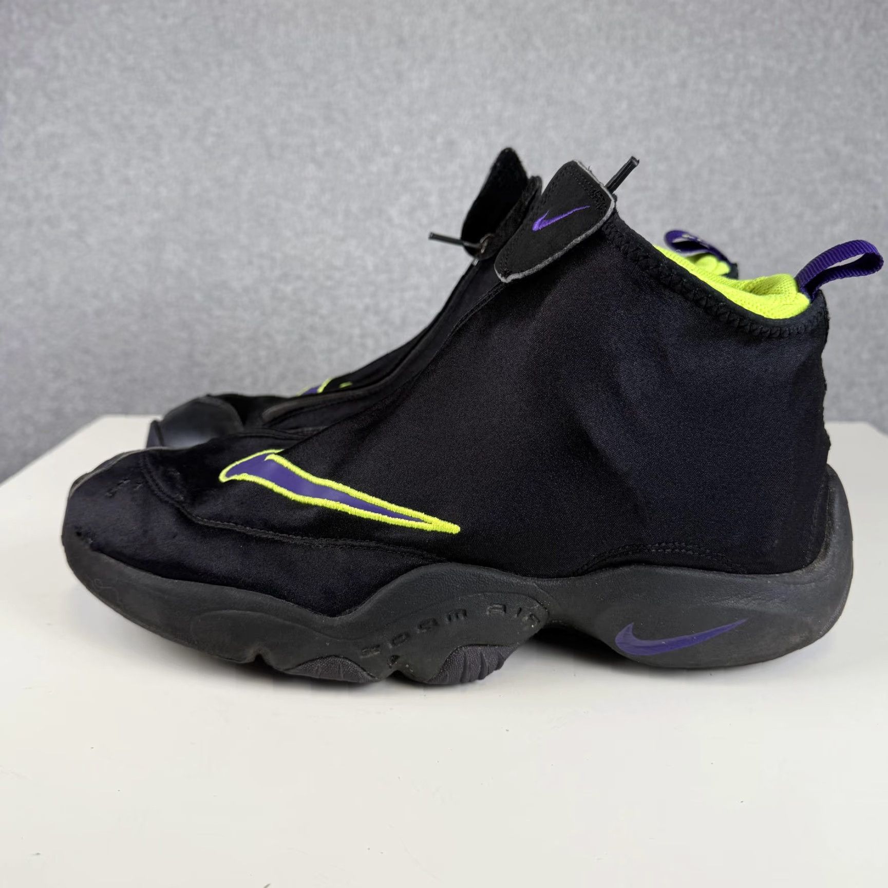Nike VINTAGE Nike Air Zoom Flight 98 THE GLOVE Sneakers Men 10.5 Black Lakers 2013 616772 003 MAX FORCE 180 1 90 Size ONE SIZE - 7 Thumbnail