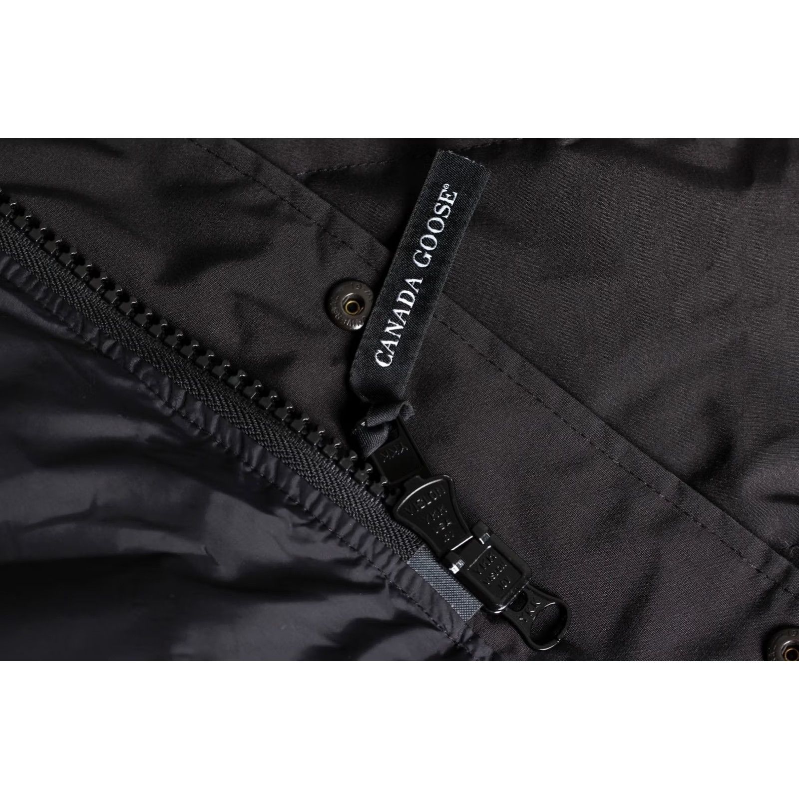 Canada Goose CANADA GOOSE Carson Parka Jacket Size S Hooded Fur Down Men MJ6263 Size US S / EU 44-46 / 1 - 6 Thumbnail