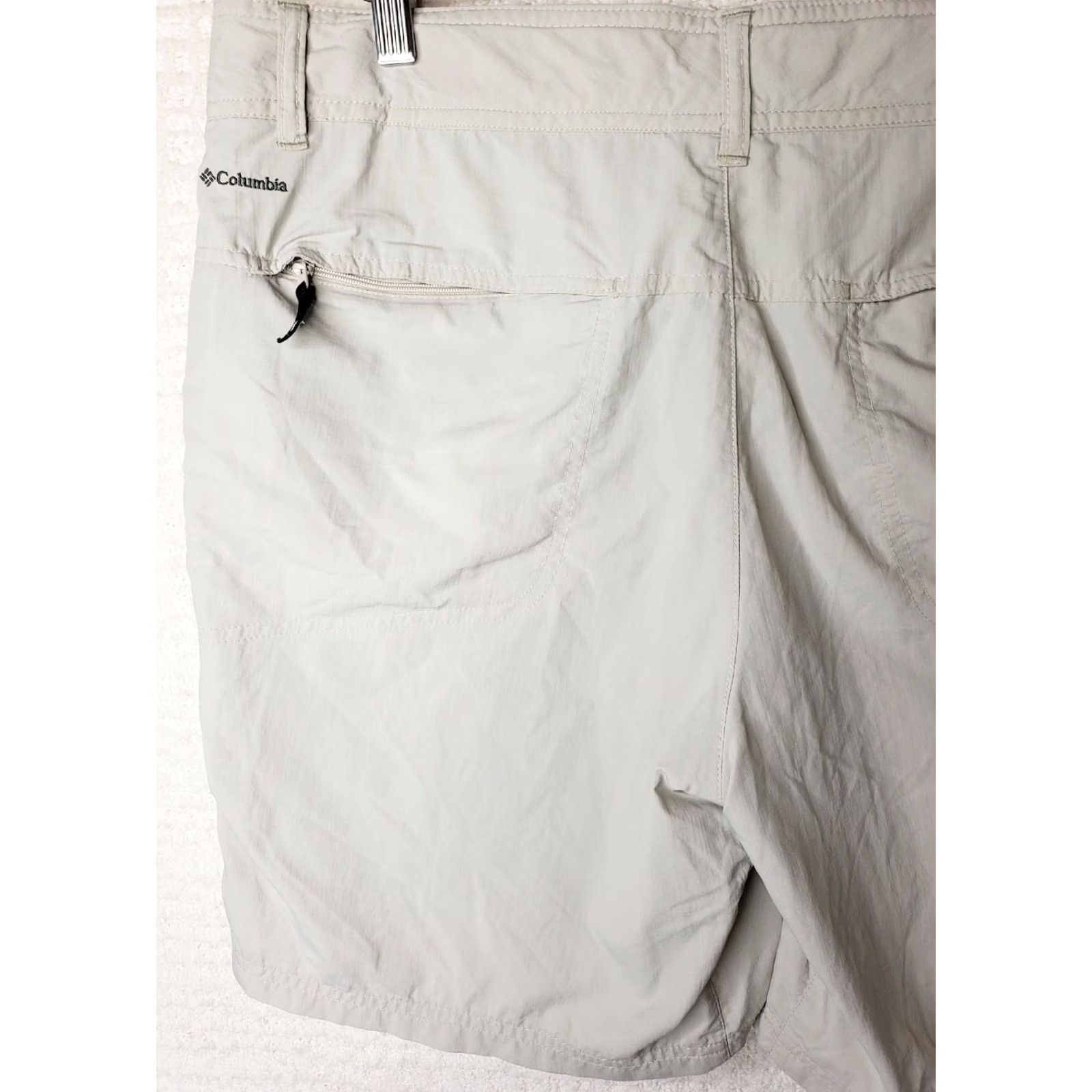 Vintage COLUMBIA Women's Size 16 Khaki Nylon 8" Inseam Cargo Shorts Omni-Shade Beige Size 38" / US 16 / IT 52 - 7 Thumbnail