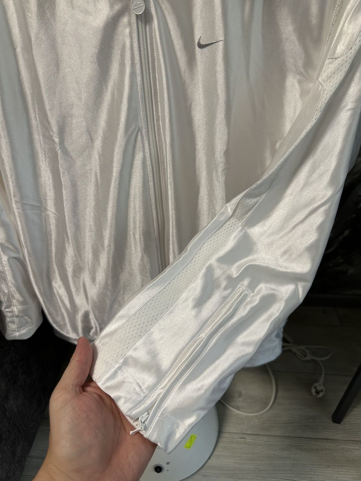 Vintage New Vintage Y2K Nike Satin White Drill Jacket Oversize Size US M / EU 48-50 / 2 - 6 Thumbnail