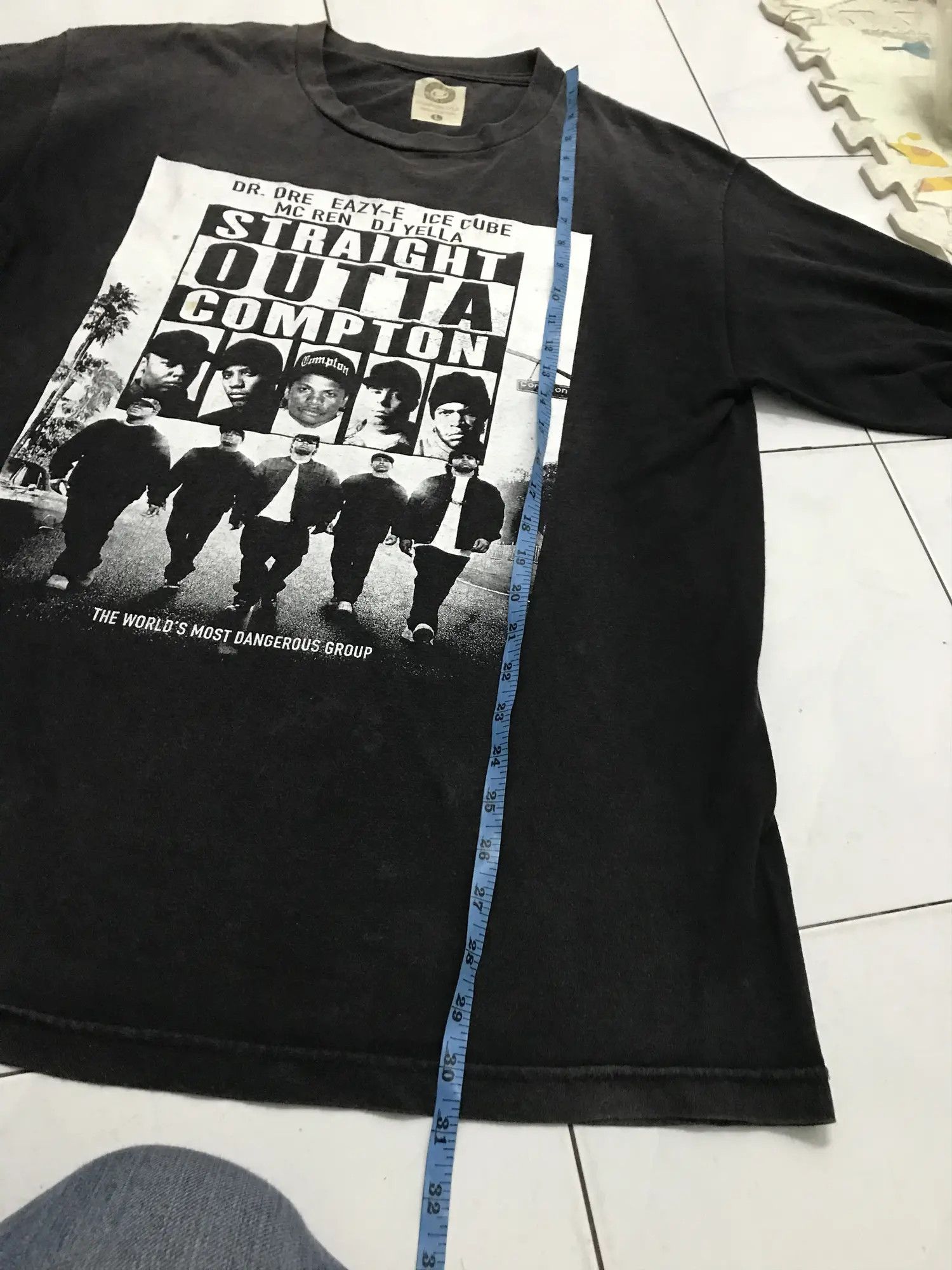Vintage NWA Eazy-E Snoop Ice Cube Sun Faded Tee Size US L / EU 52-54 / 3 - 7 Thumbnail