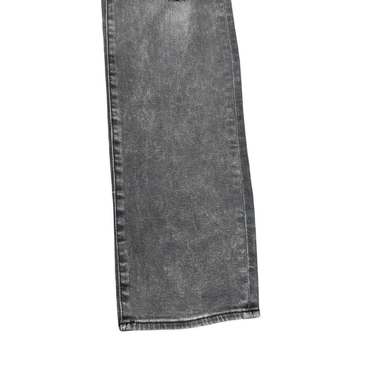 GU × Undercover Gu x Undercover Kosmic Noise Distressed Jeans Size US 31 - 10 Thumbnail