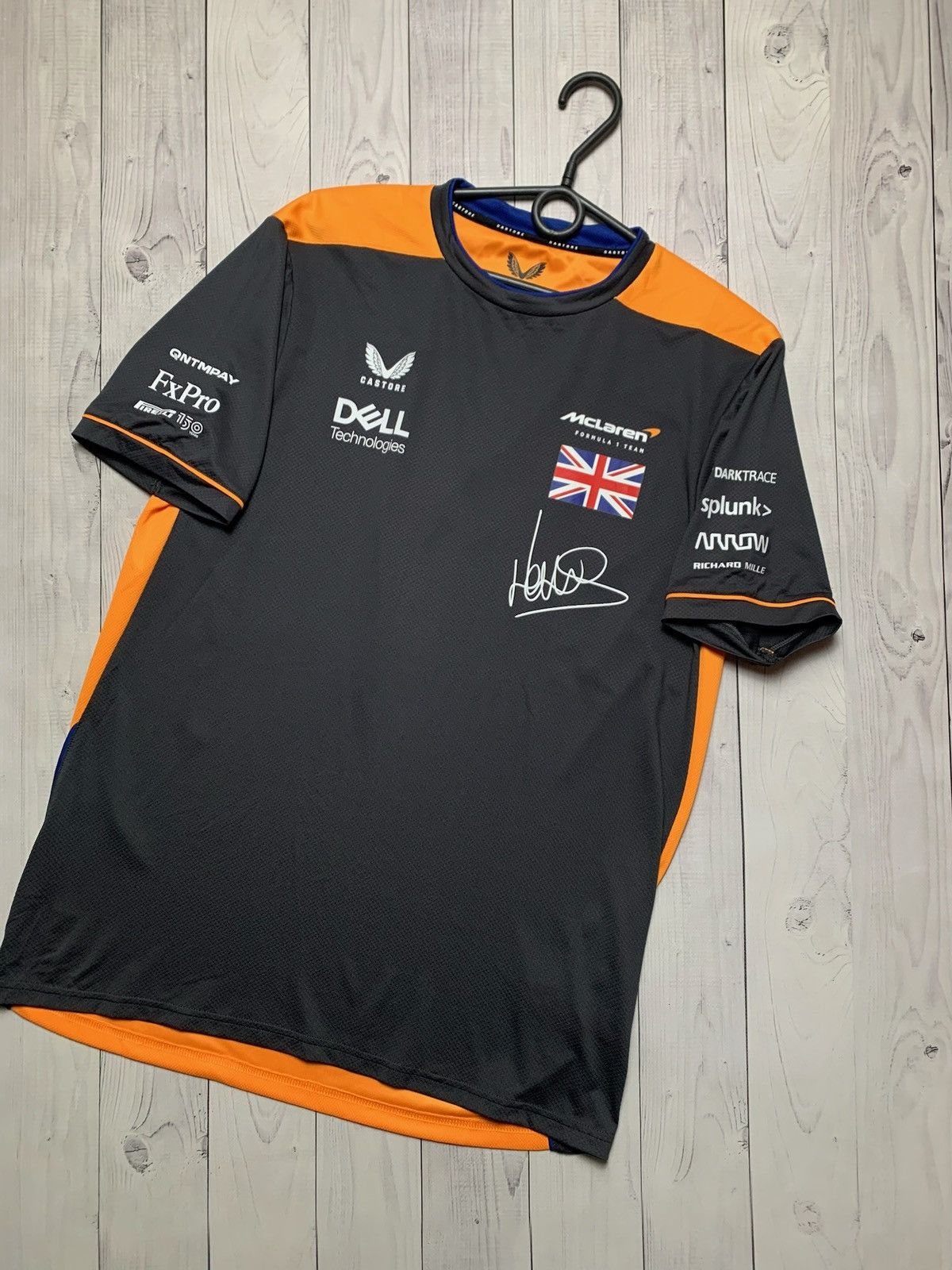 Malcolm McLaren Castore McLaren racing jersey logo size M 4 Norris Formula 1 Size US M / EU 48-50 / 2 - 1 Thumbnail