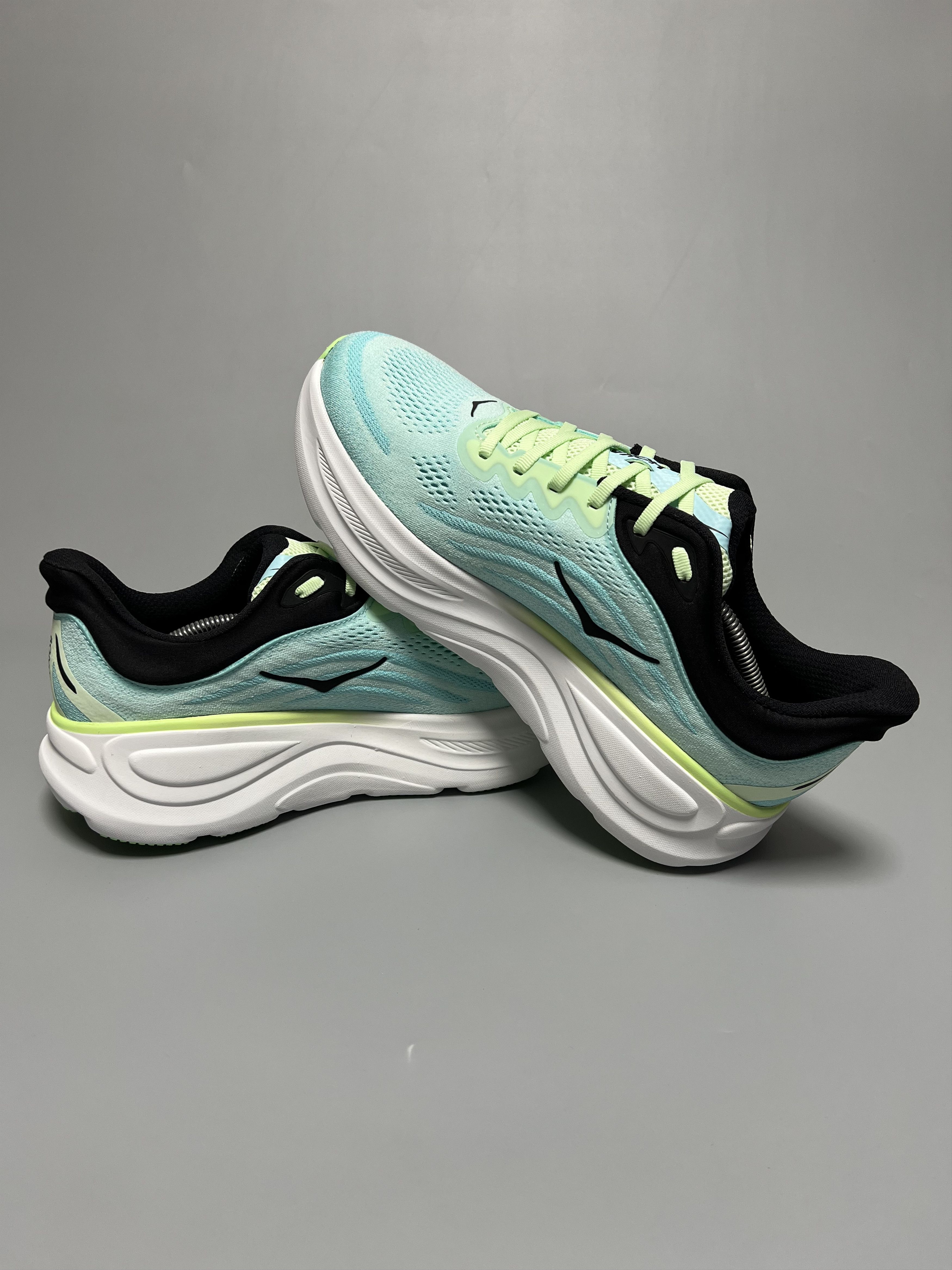 Hoka US 11D Hoka One One Bondi 9 Running Shoes Walking Size US 11 / EU 44 - 5 Thumbnail