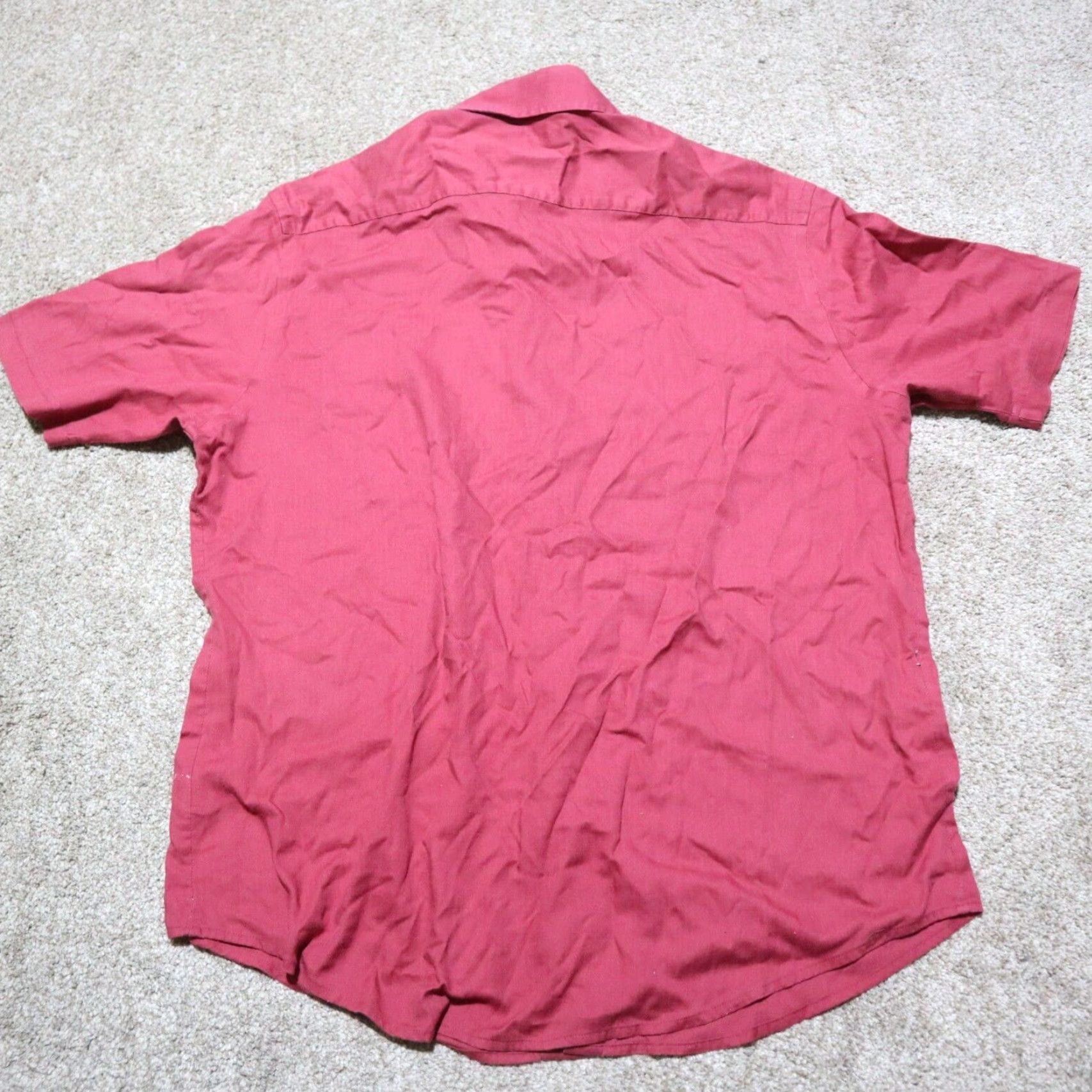 Croft & Barrow VINTAGE Croft & Barrow Men’s Short Sleeve Button-Up Shirt Adult Large Red Casual Cotton Blend Size US L / EU 52-54 / 3 - 7 Thumbnail