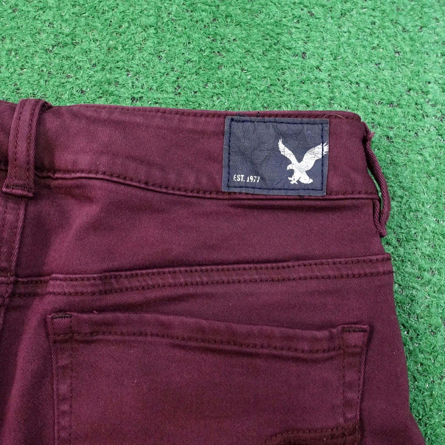 American Eagle Outfitters AMERICAN EAGLE SUPER STRETCH HI-RISE SHORTIE CUT OFF BERRY DENIM SHORTS 4 Women Shorts Berry 4 Summer 3.5 Inseam XS-XL? Size 27" / US 4 / IT 40 - 4 Thumbnail