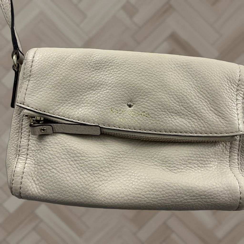 Vintage VINTAGE Kate Spade Crossbody Over The Shoulder Purse Cream Size ONE SIZE - 1 Thumbnail