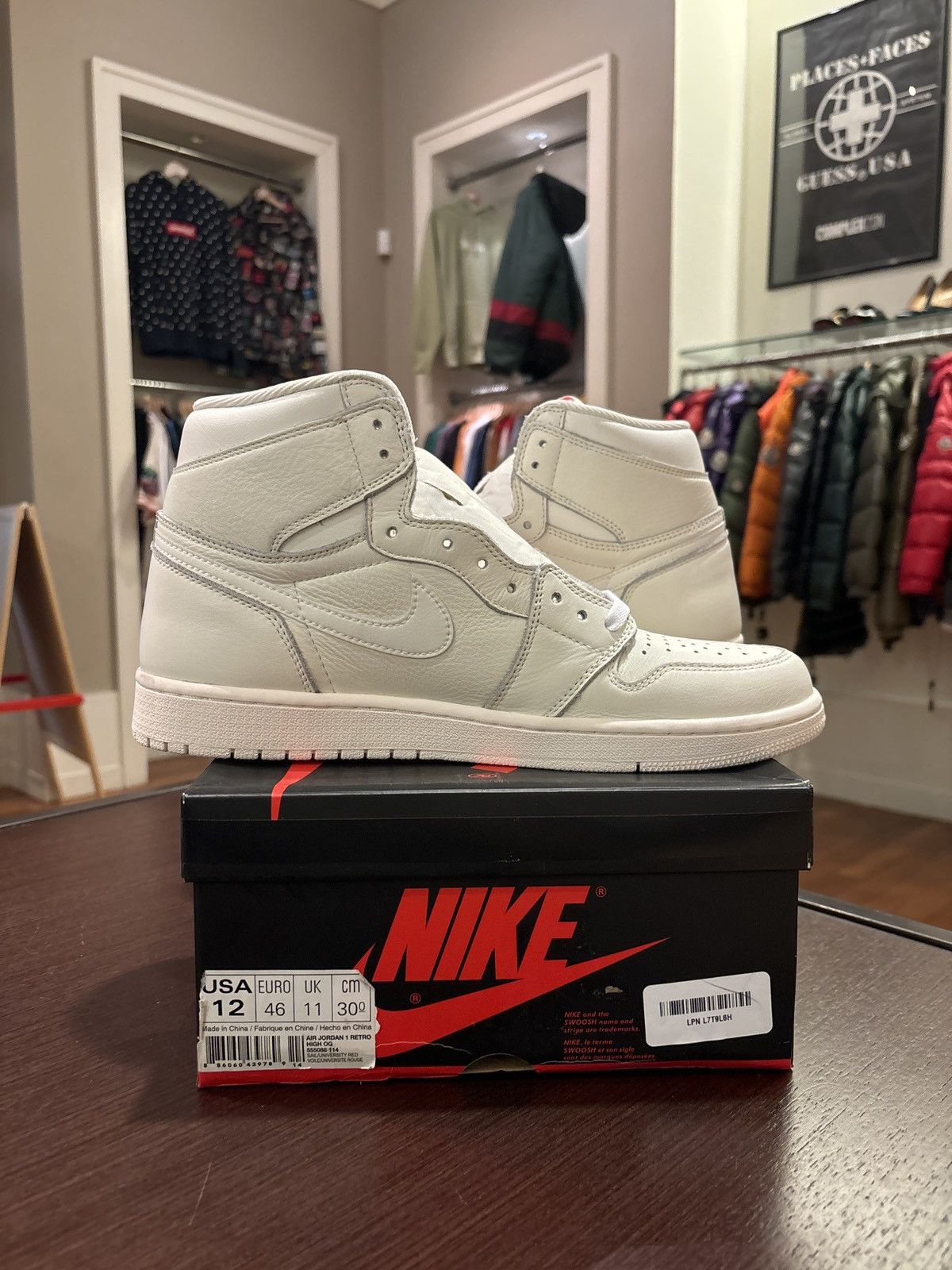 Jordan Brand Jordan 1 Retro High OG Size US 12 / EU 45 - 4 Thumbnail
