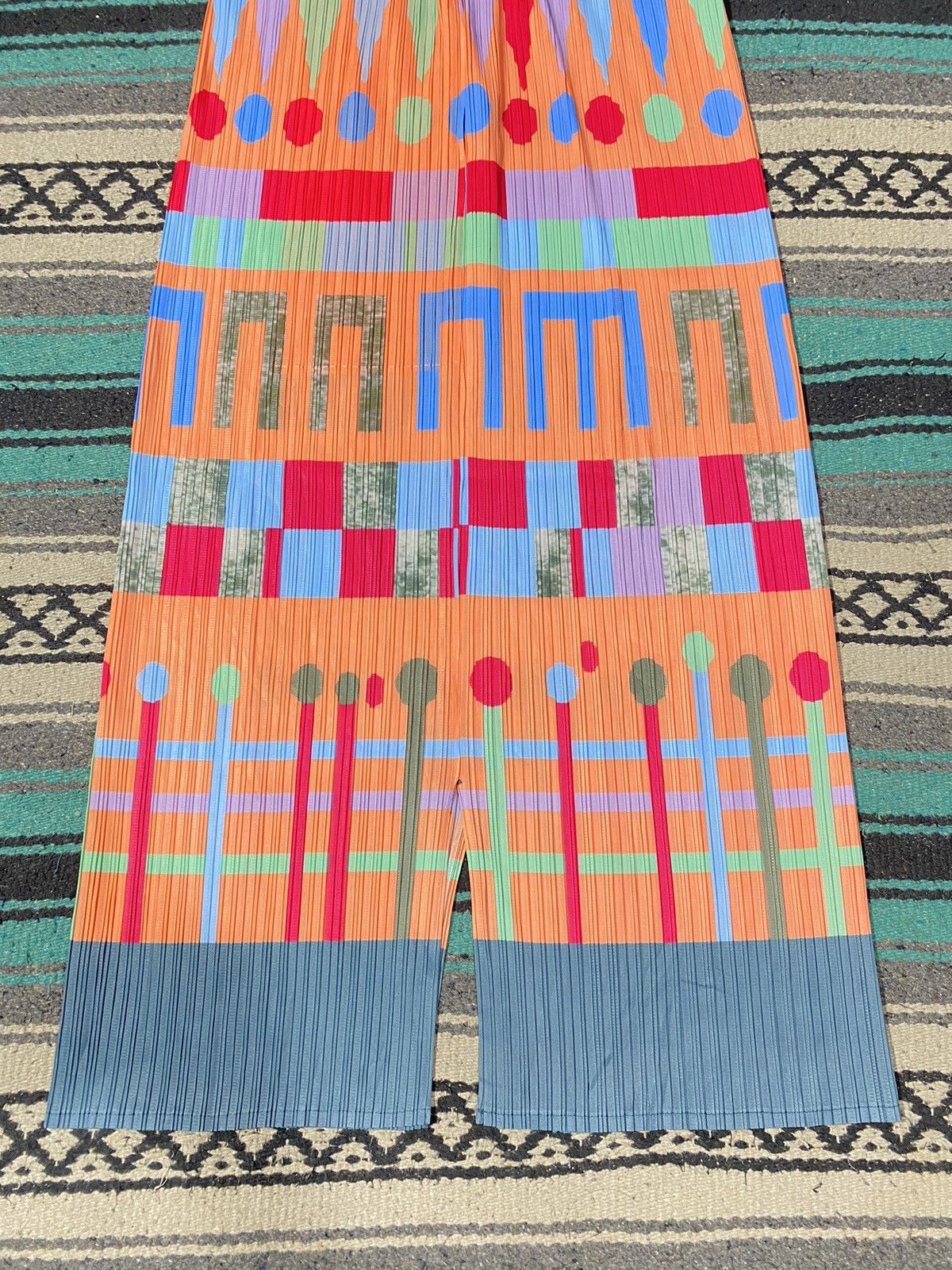 Pleats Please Issey Miyake Pleats Please Issey Miyake Queen Plissa Midi Skirt Size 30" / US 8 / IT 44 - 3 Thumbnail
