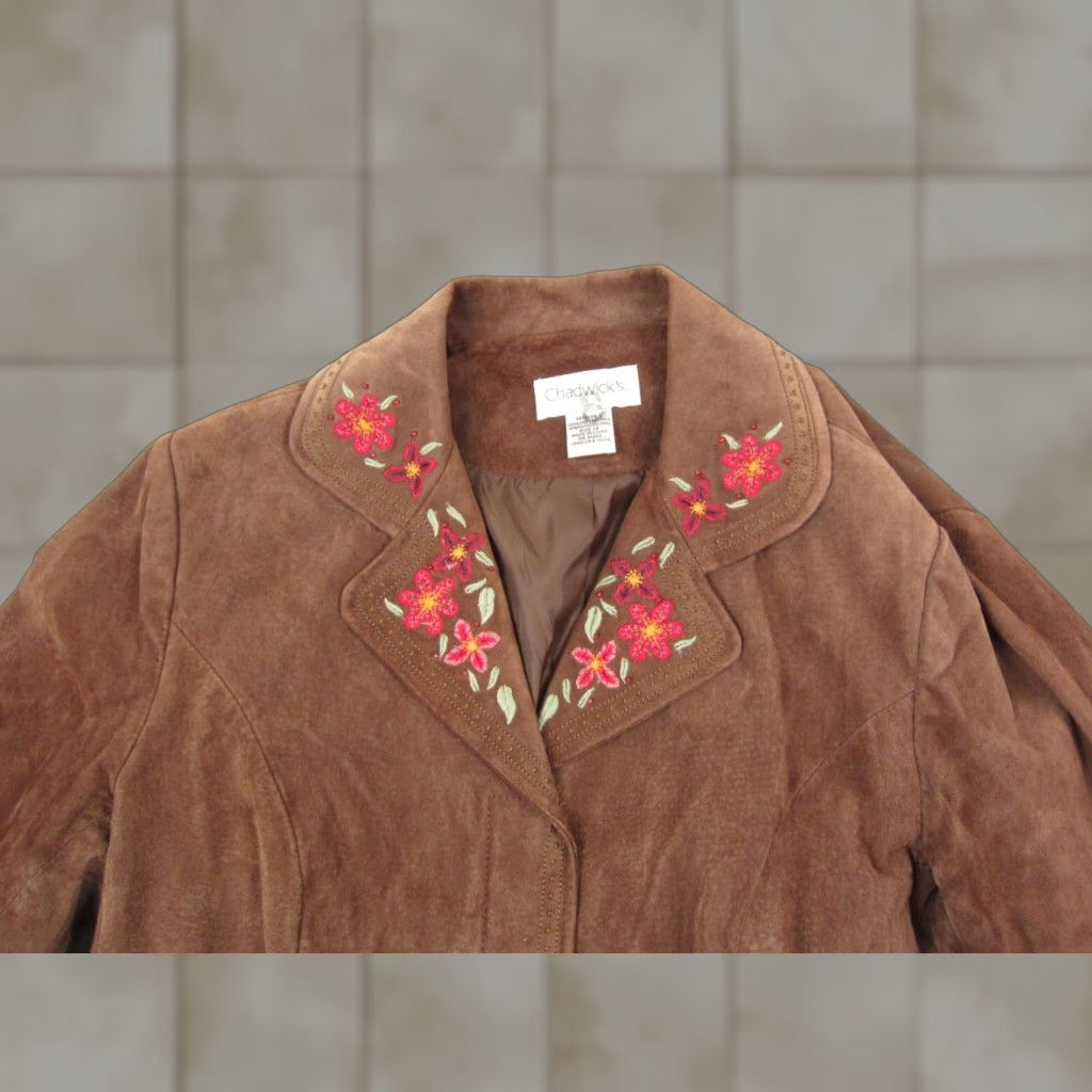 Vintage Vintage Chadwicks Leather Jacket Womens 16 Brown Embroidered Floral Western Boho Leather Jacket Brown Embroidered Western 16 Womens Size XXL / US 16-18 / IT 52-54 - 1 Thumbnail