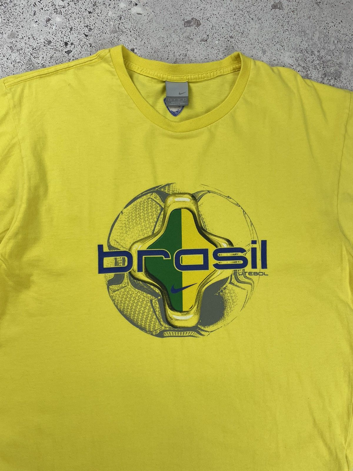 Nike × Vintage Vintage Blokecore Brazil Nike Soccer Jerset T-Shirt Size US S / EU 44-46 / 1 - 2 Thumbnail