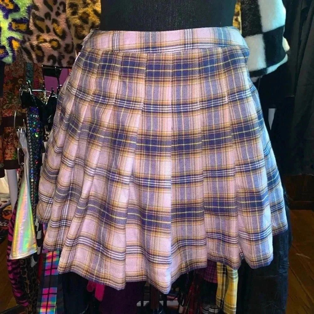 Forever 21 Forever 21 Plaid Pleated Skirt - Trendy & Stylish Size 28" / US 6 / IT 42 - 1 Thumbnail