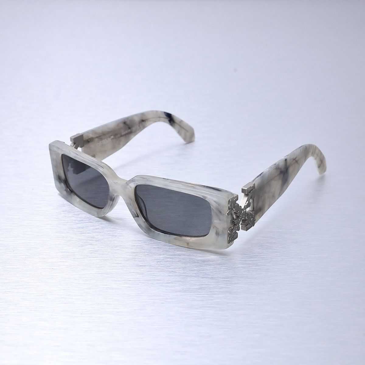 Off-White OFF WHITE ROMA SUNGLASSES Size ONE SIZE - 1 Thumbnail
