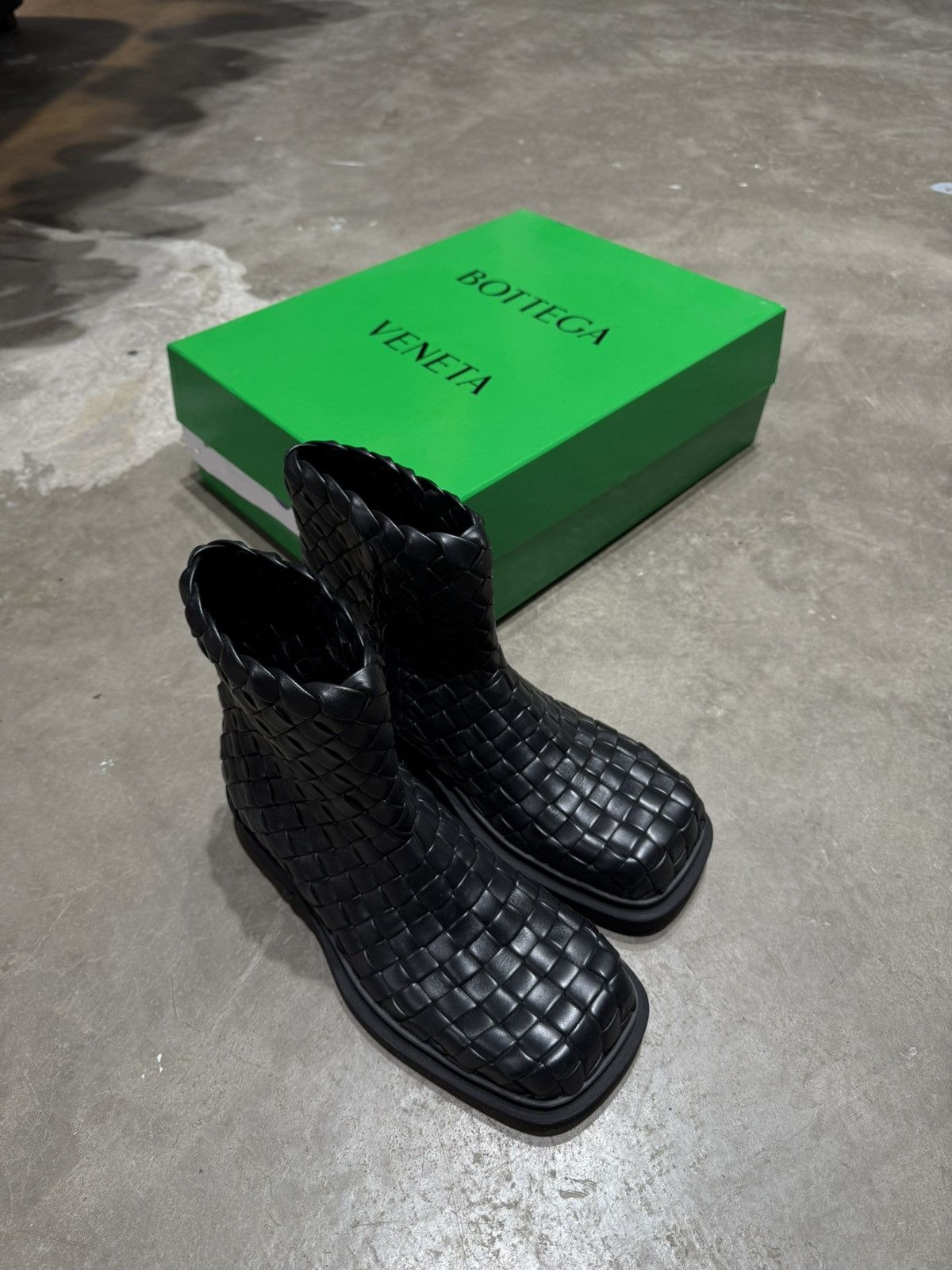 *WORN ONCE* Bottega Veneta Intrecciato Boots Sz 42/ Fit 10