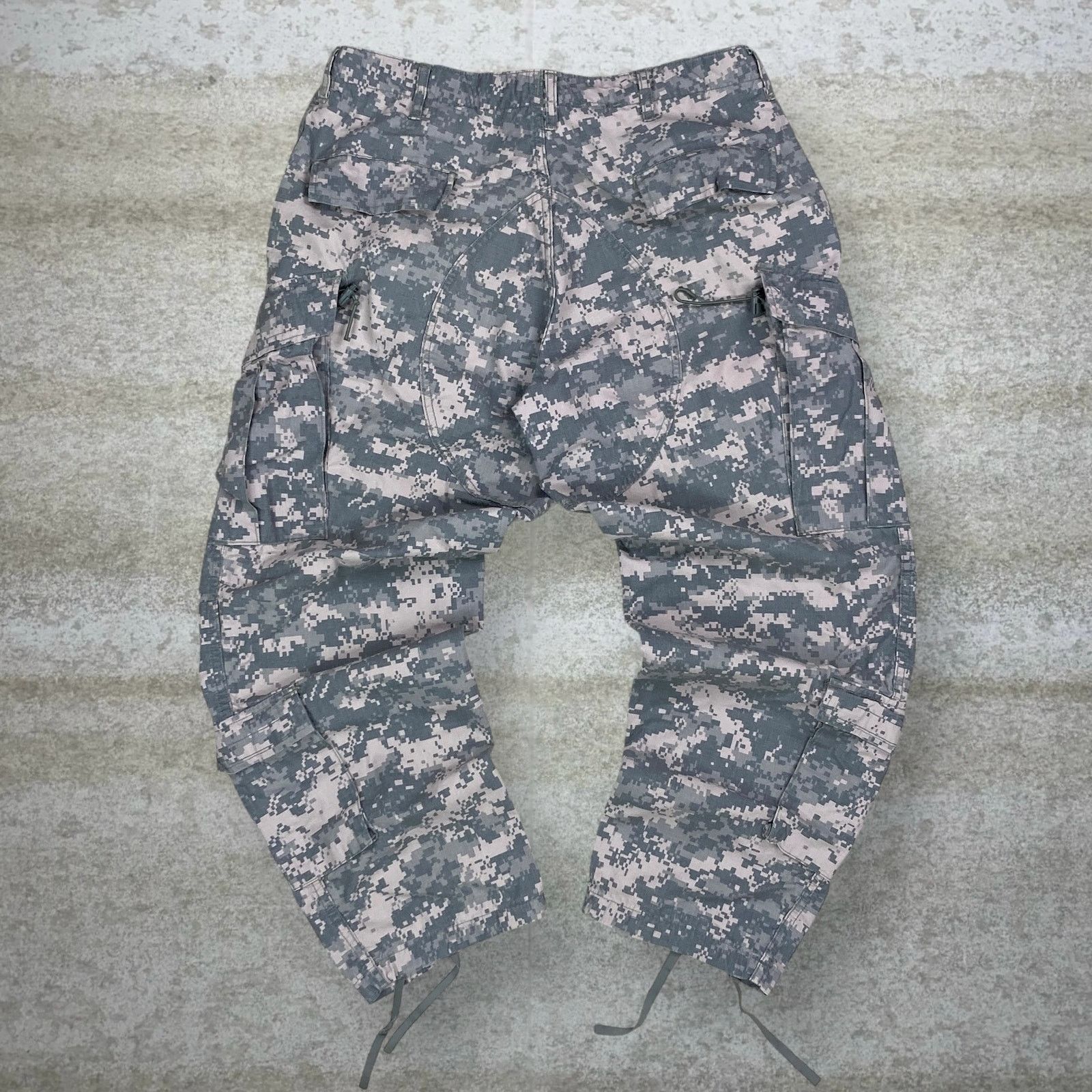Vintage Vintage 90s Military Digital Camo Tactical Pants Baggy Wide Size US 36 / EU 52 - 1 Thumbnail