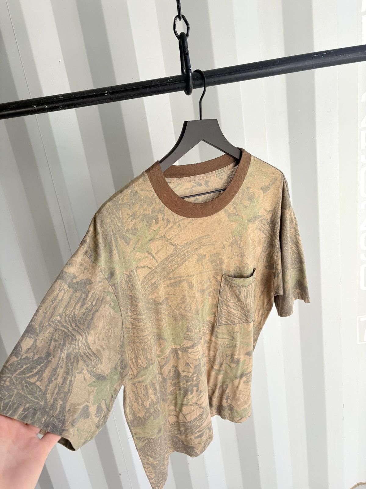 Vintage Vintage Camo Shirt Blank Faded Distressed Grunge Band Thin Size US XL / EU 56 / 4 - 2 Thumbnail