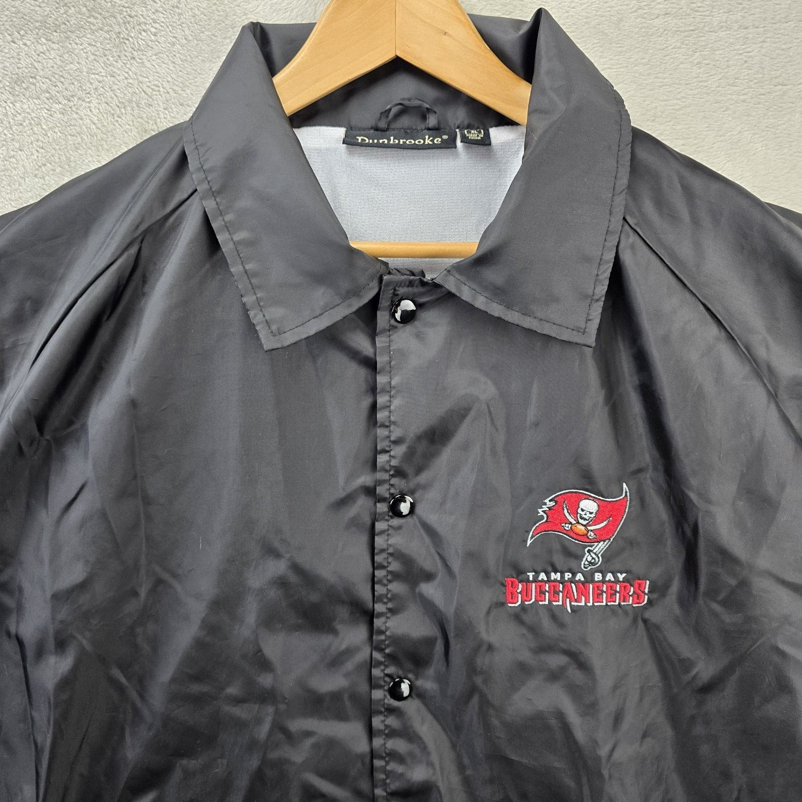 Dunbrooke Vintage Tampa Bay Buccaneers Coach Windbreaker Jacket XL 90s Size US XL / EU 56 / 4 - 3 Thumbnail