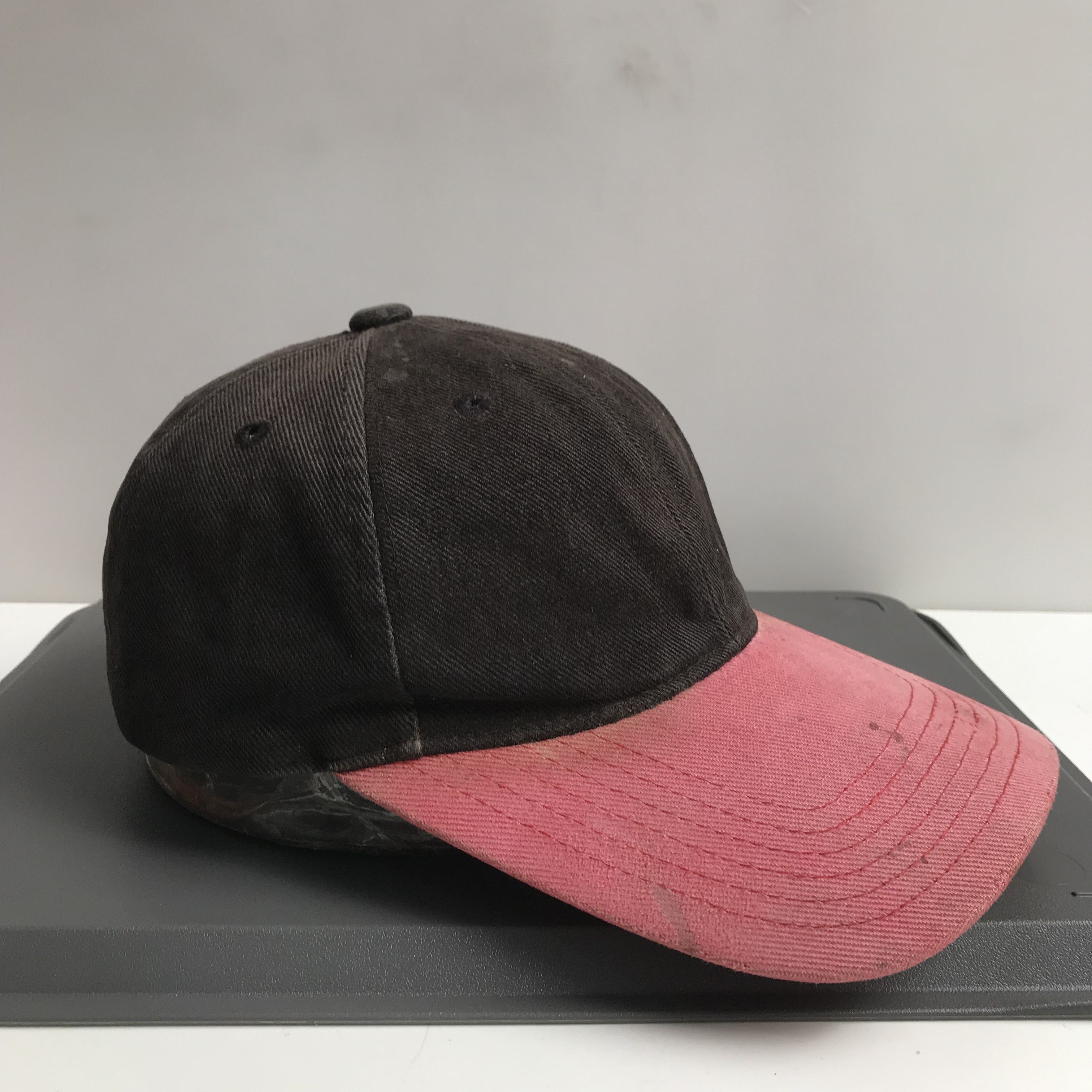 Nike Nike Men’s Fitted Hat Black Red Size 7 3/8 Embroidered Logo Size ONE SIZE - 2 Thumbnail