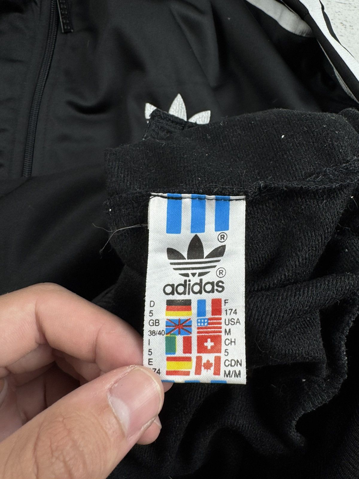Adidas Vintage Adidas Original Y2K Retro Black Logo Track Activewear Zip Light Jacket Size US M / EU 48-50 / 2 - 10 Thumbnail