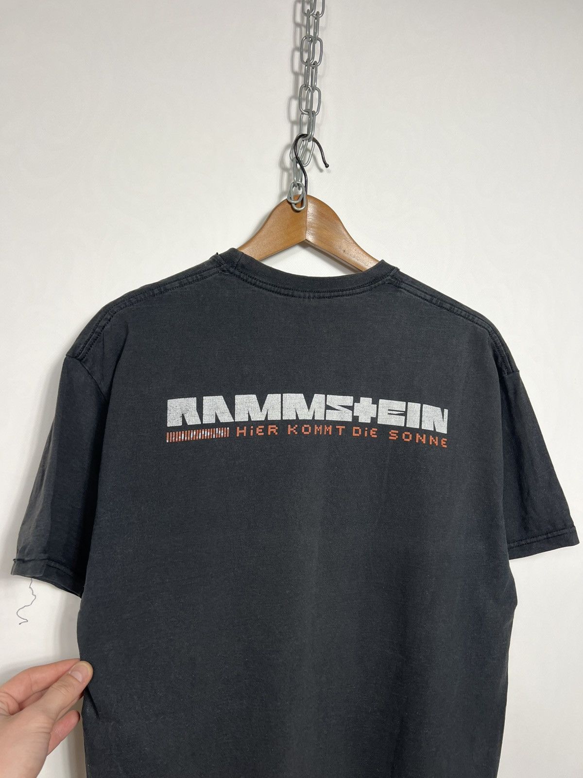 Band Tees Vintage 00s Rammstein Hier Kommt Die Sonne Band T-shirt Tee Size US L / EU 52-54 / 3 - 11 Thumbnail