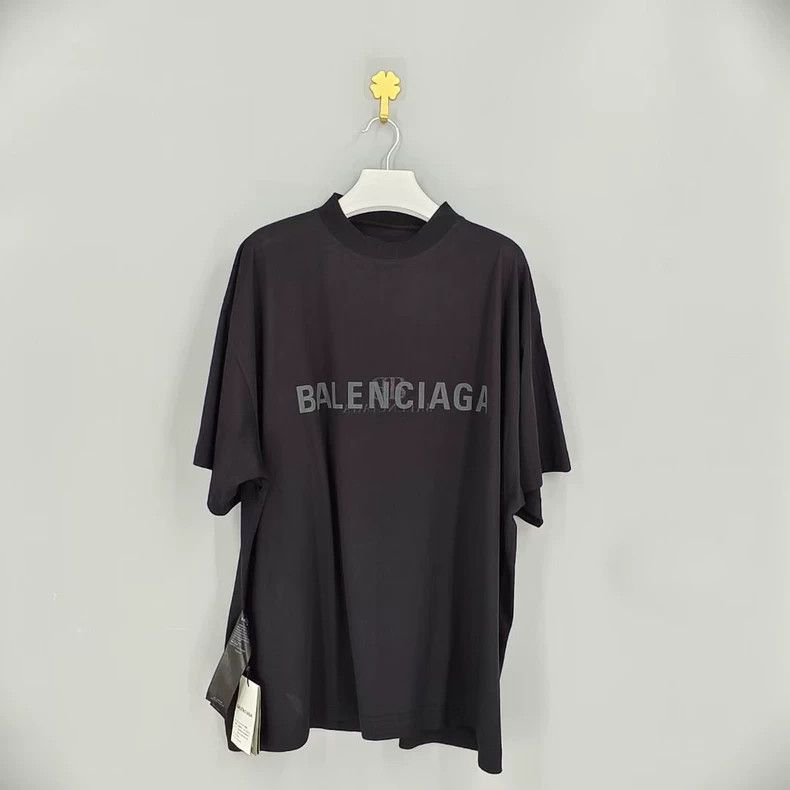 Balenciaga Balenciaga Explosions letter Logo pattern round neck short Size US L / EU 52-54 / 3 - 1 Thumbnail