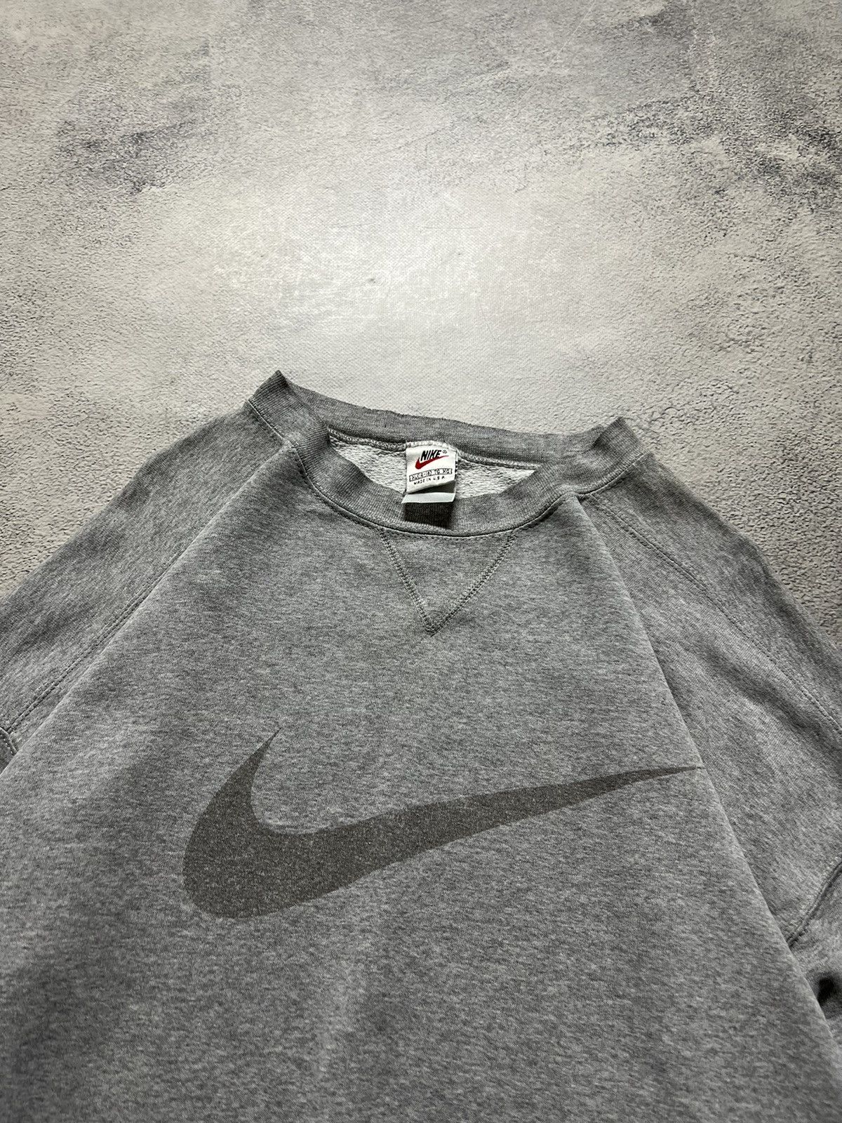 Nike × Vintage Vintage Y2k Nike USA 🩶 Faded Spell Out Logo Sweatshirt 90’s Size XL / US 12-14 / IT 48-50 - 9 Thumbnail