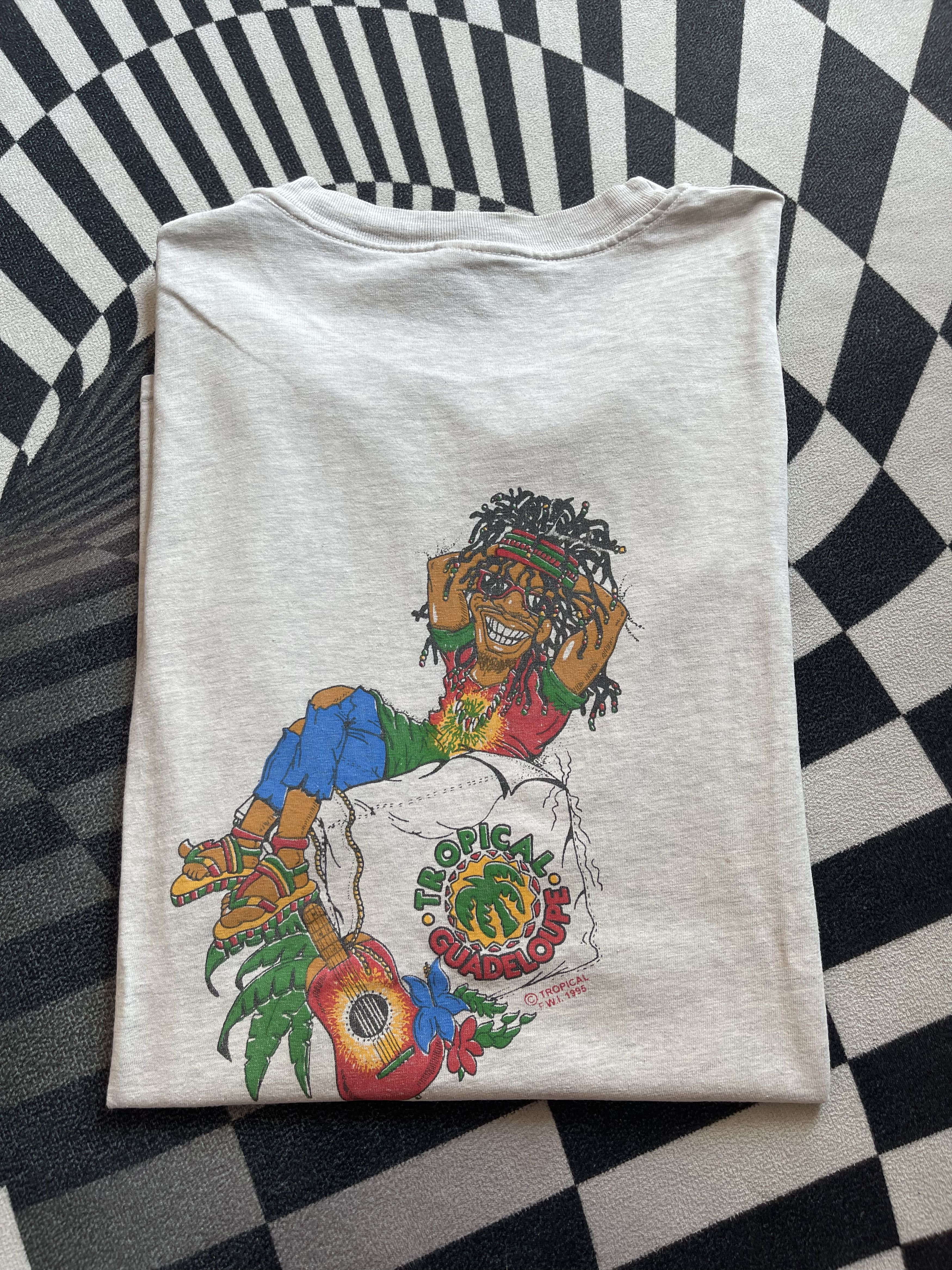 Vintage Rare Vintage 1990s Guadeloupe Island Pa Ni Pwoblem Tee Size US XL / EU 56 / 4 - 1 Thumbnail