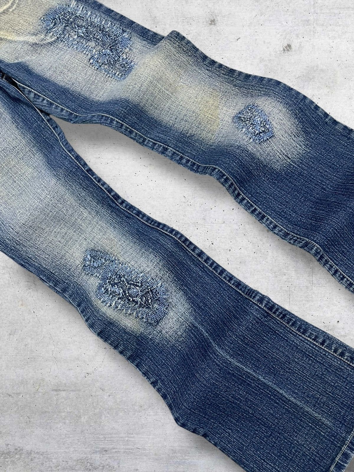 Tornado Mart SILVER KISS JAPAN DESIGNER FLARED DISTRESSED MUDWASH JEANS Size US 28 / EU 44 - 4 Thumbnail