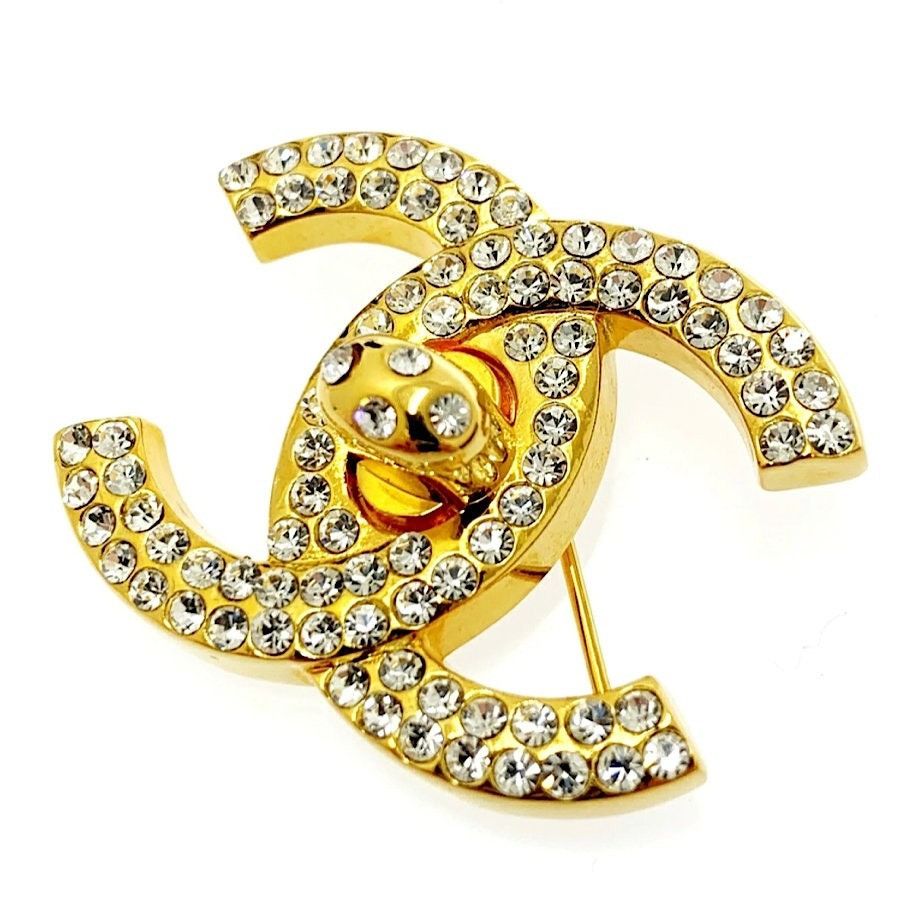 Chanel Vintage CHANEL golden turn lock CC pin brooch with crystals. Size ONE SIZE - 1 Thumbnail