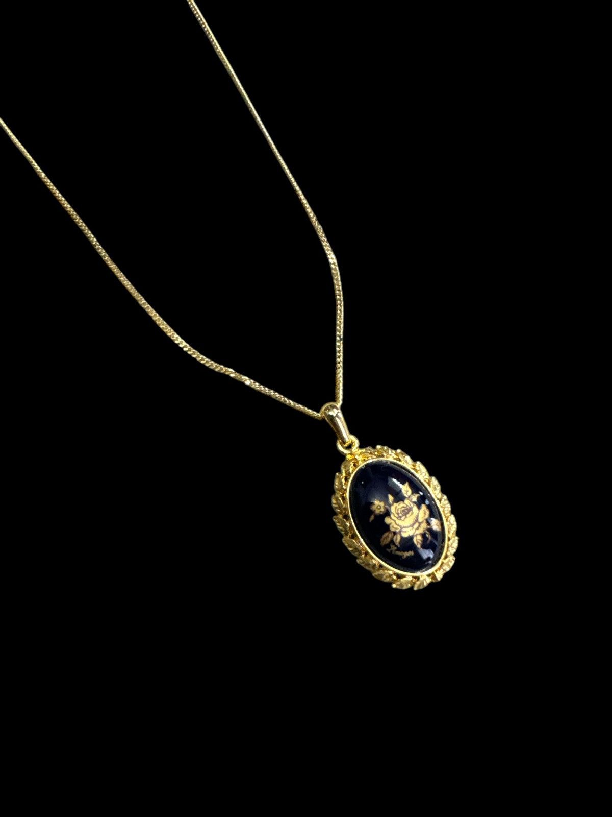 Jewelry VINTAGE FRANCE LIMOGES CADEAUX GOLD TONE NECKLACE Size ONE SIZE - 1 Thumbnail