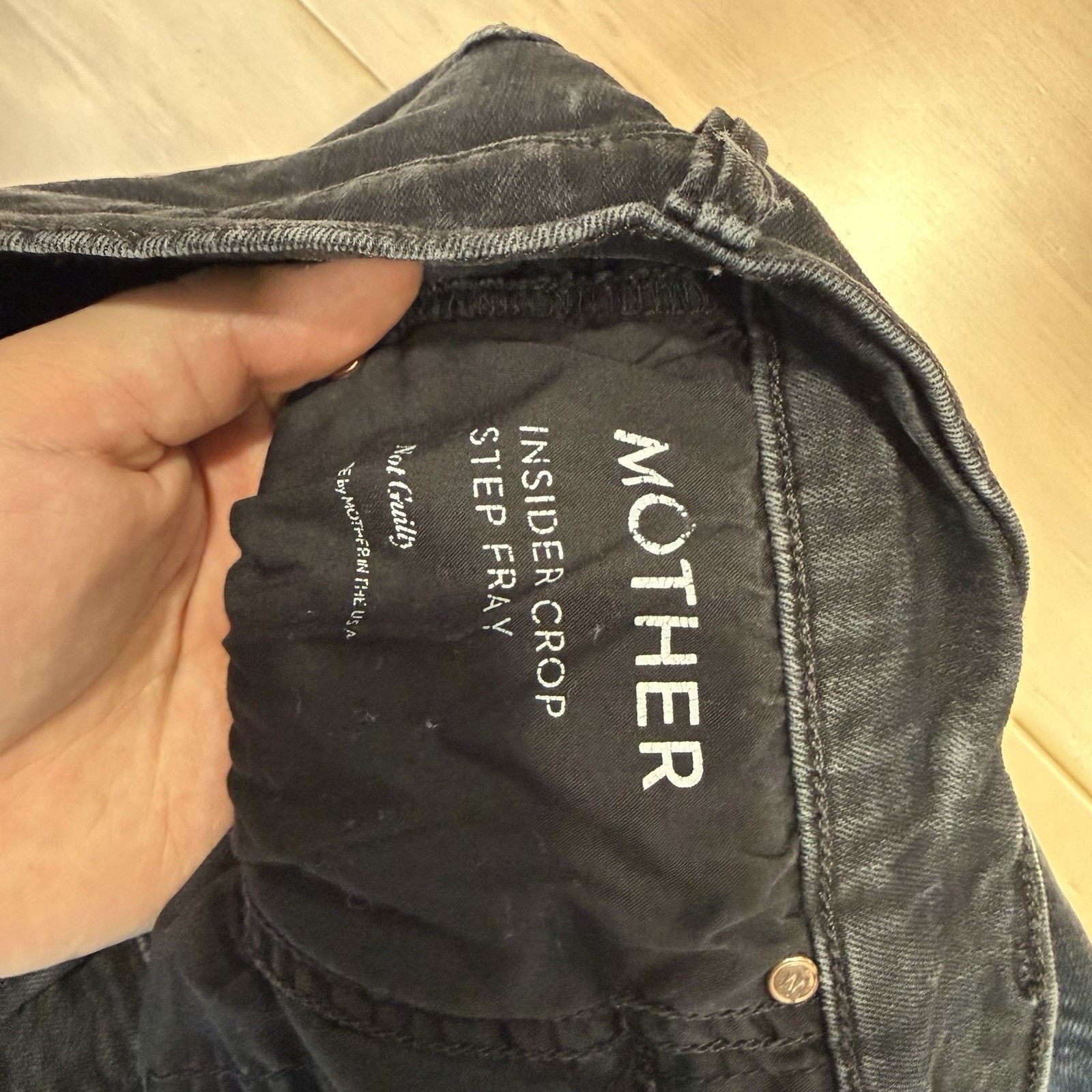 MOTHER Mother Insider Crop Step Fray Jeans Women's 24 Black Boho Size 24" / US 00 / IT 34 - 6 Thumbnail