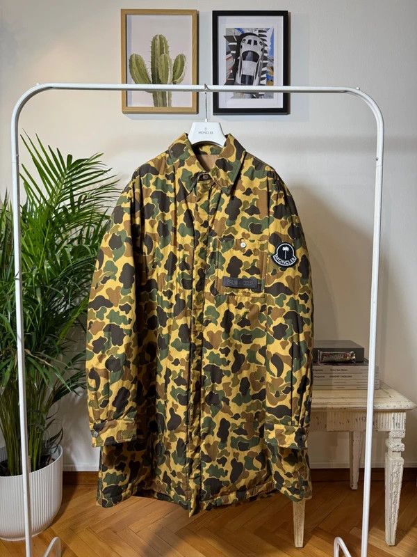 Moncler × Palm Angels Moncler "Limited Edition" Camouflage x Palm Angels Coat Size US L / EU 52-54 / 3 - 1 Thumbnail