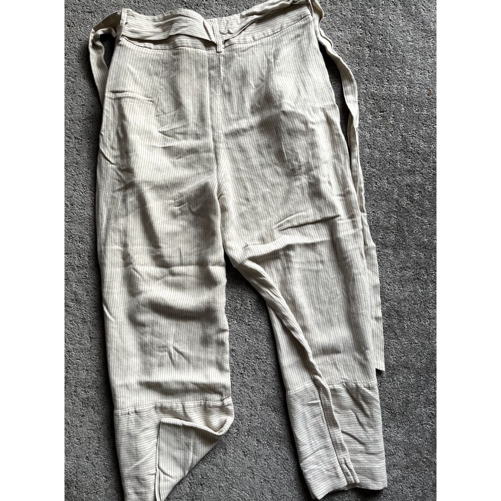 H&M H&M Womens Pants 10 Tan Ultra High Waist Crop Wide Leg Pleated Self Tie Capris Pants Adult Regular Tan/Cream 90s-inspired? Size 32" / US 10 / IT 46 - 3 Thumbnail