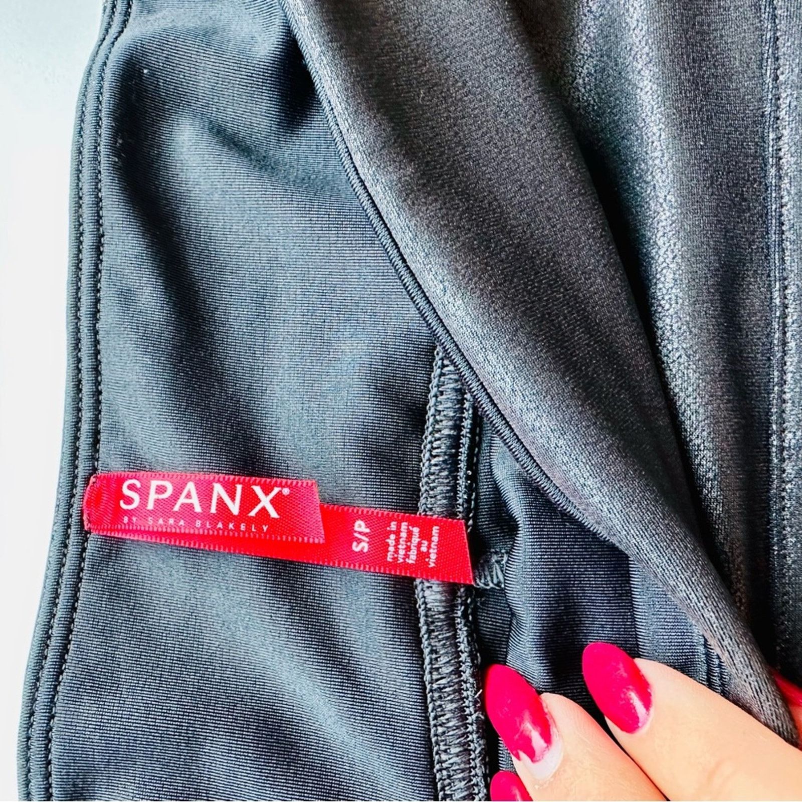 Spanx SPANX Leather Black High Stretch Pants Yoga Leggings Tights Size 28" / US 6 / IT 42 - 17 Thumbnail
